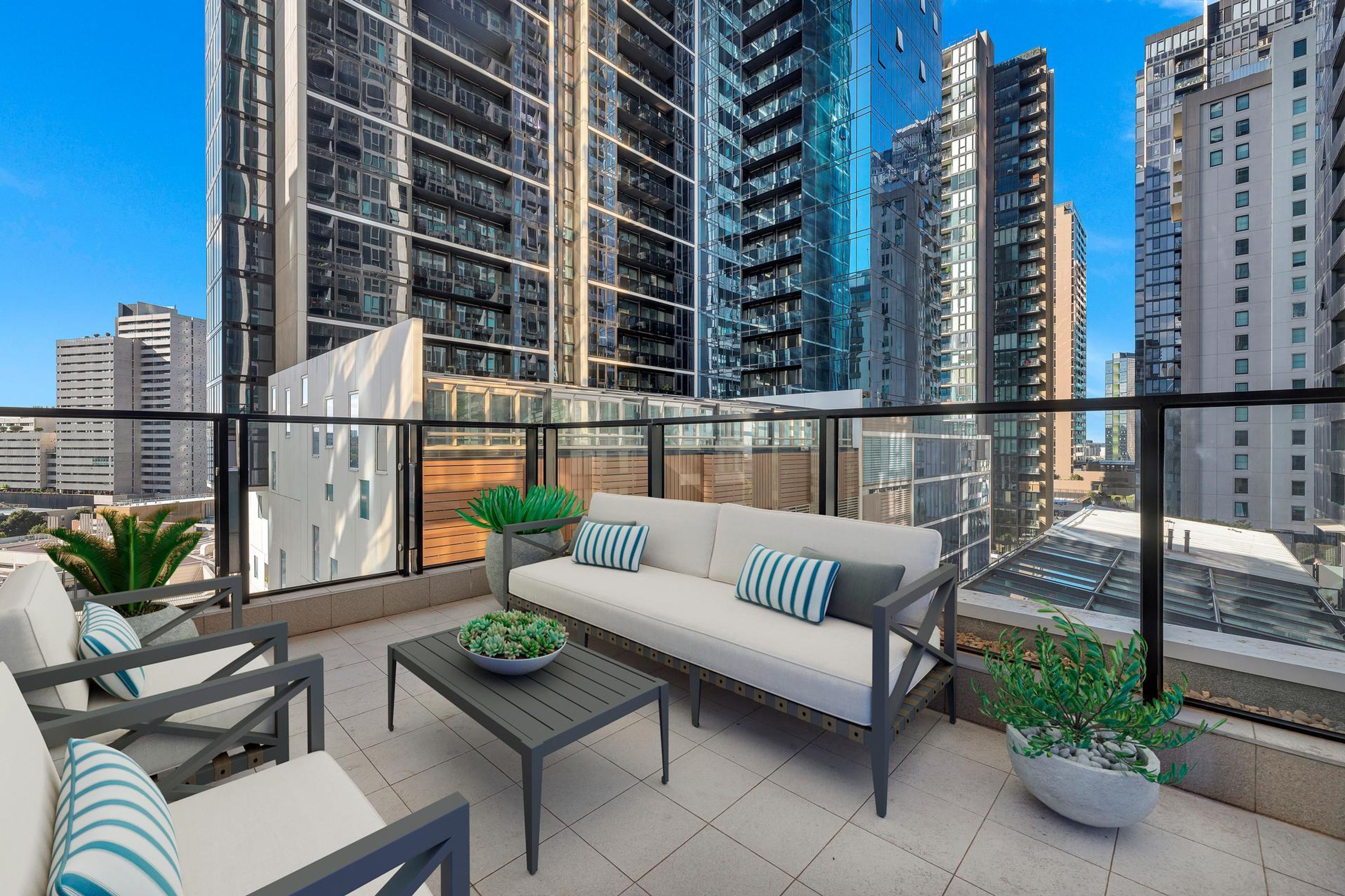 1009/135 City Road, Southbank - Thumbnail 5