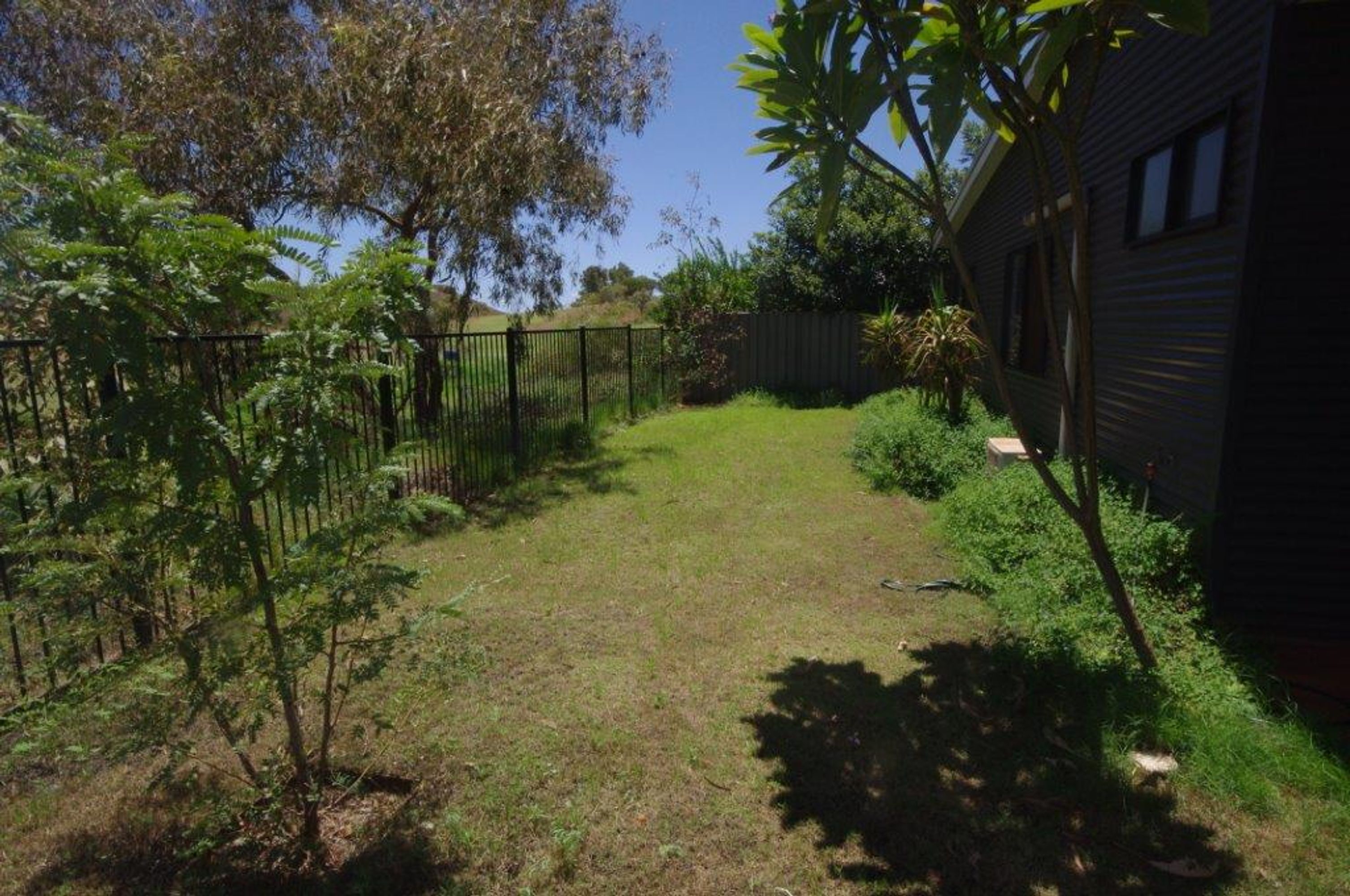 16/4 Newman Drive, Newman, Newman - Thumbnail 2
