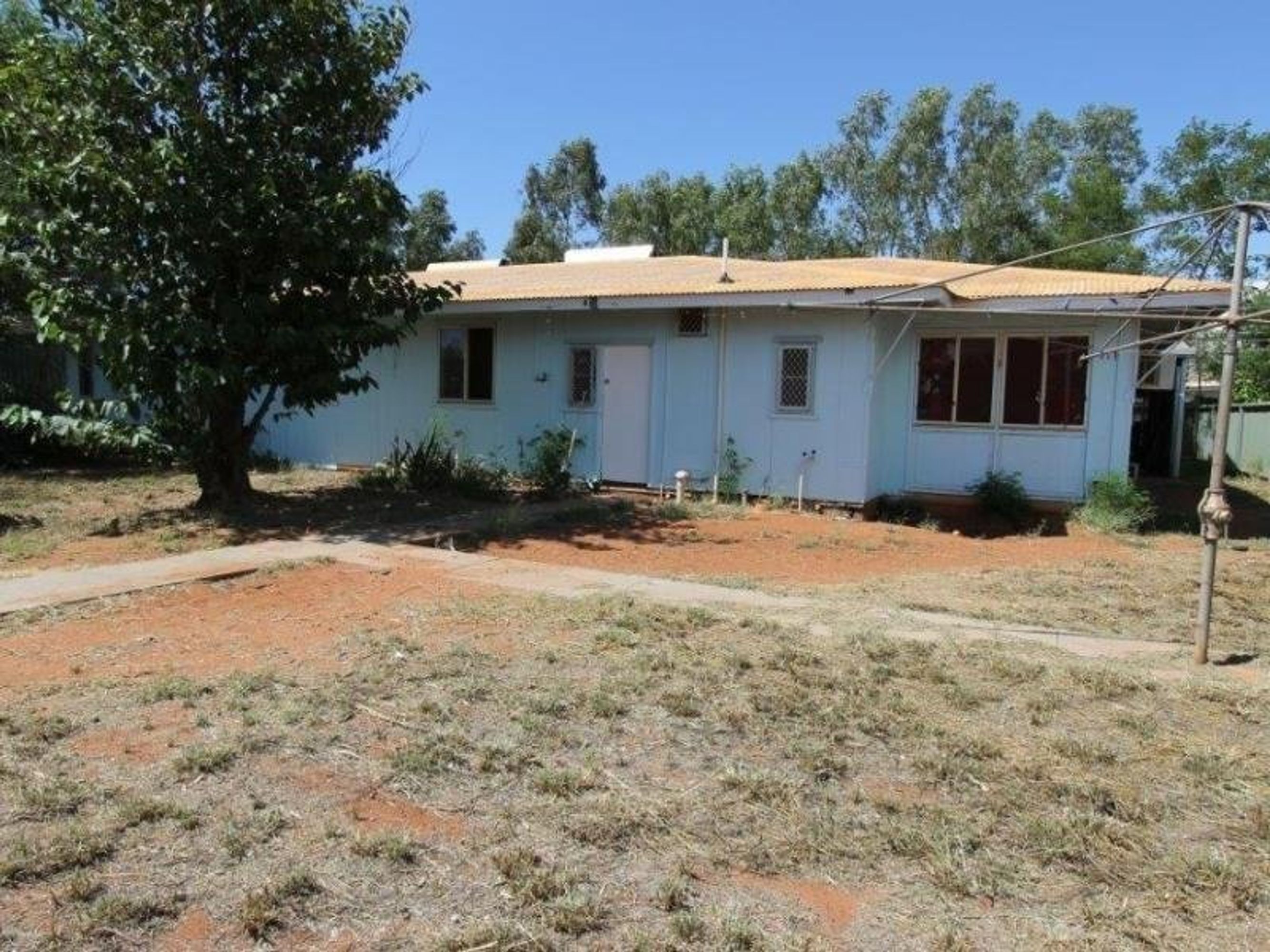 4 Roberts Street, South Hedland, South Hedland - Thumbnail 2