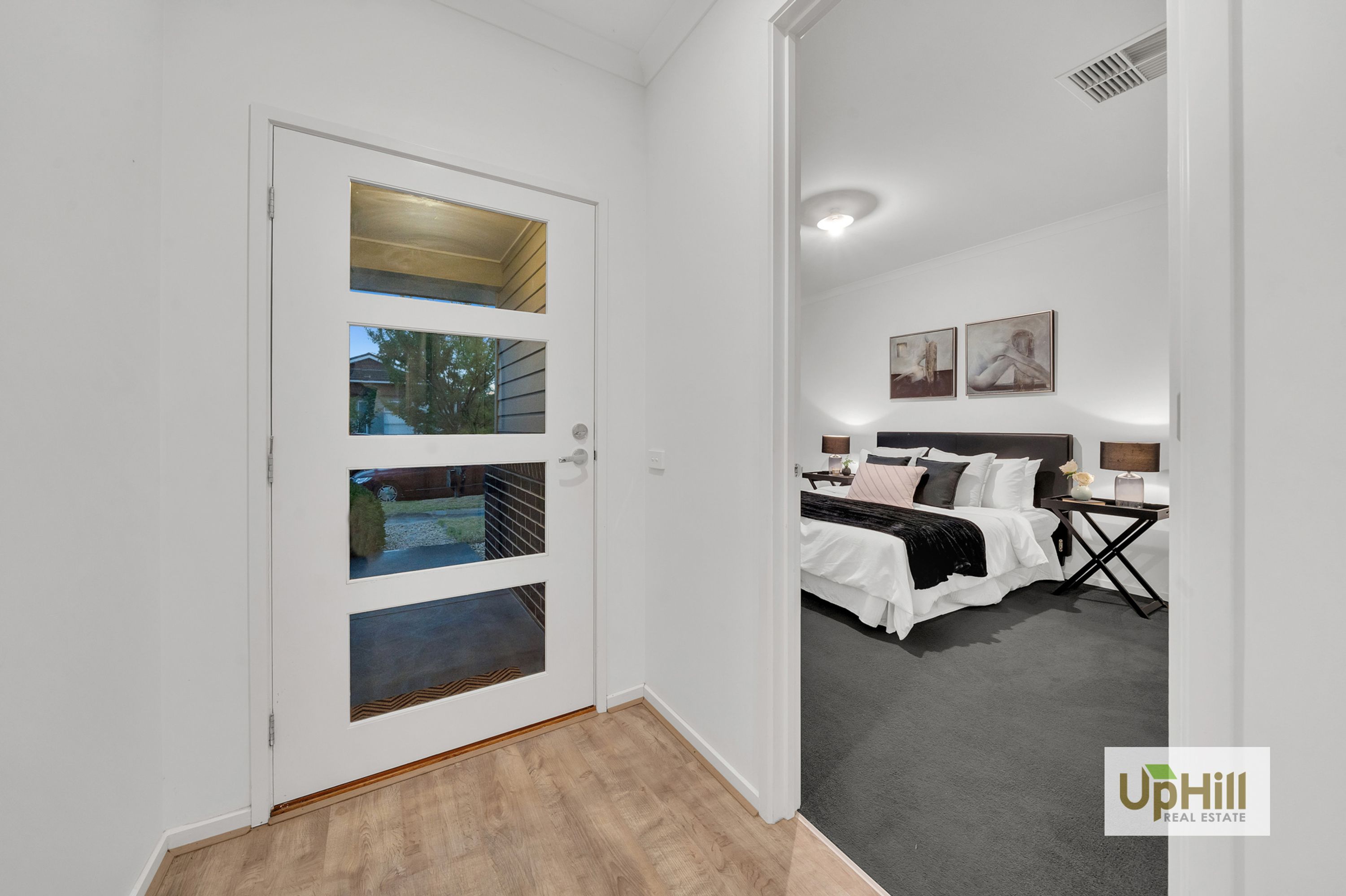 17 Gilcambon Way, Clyde North - Thumbnail 3