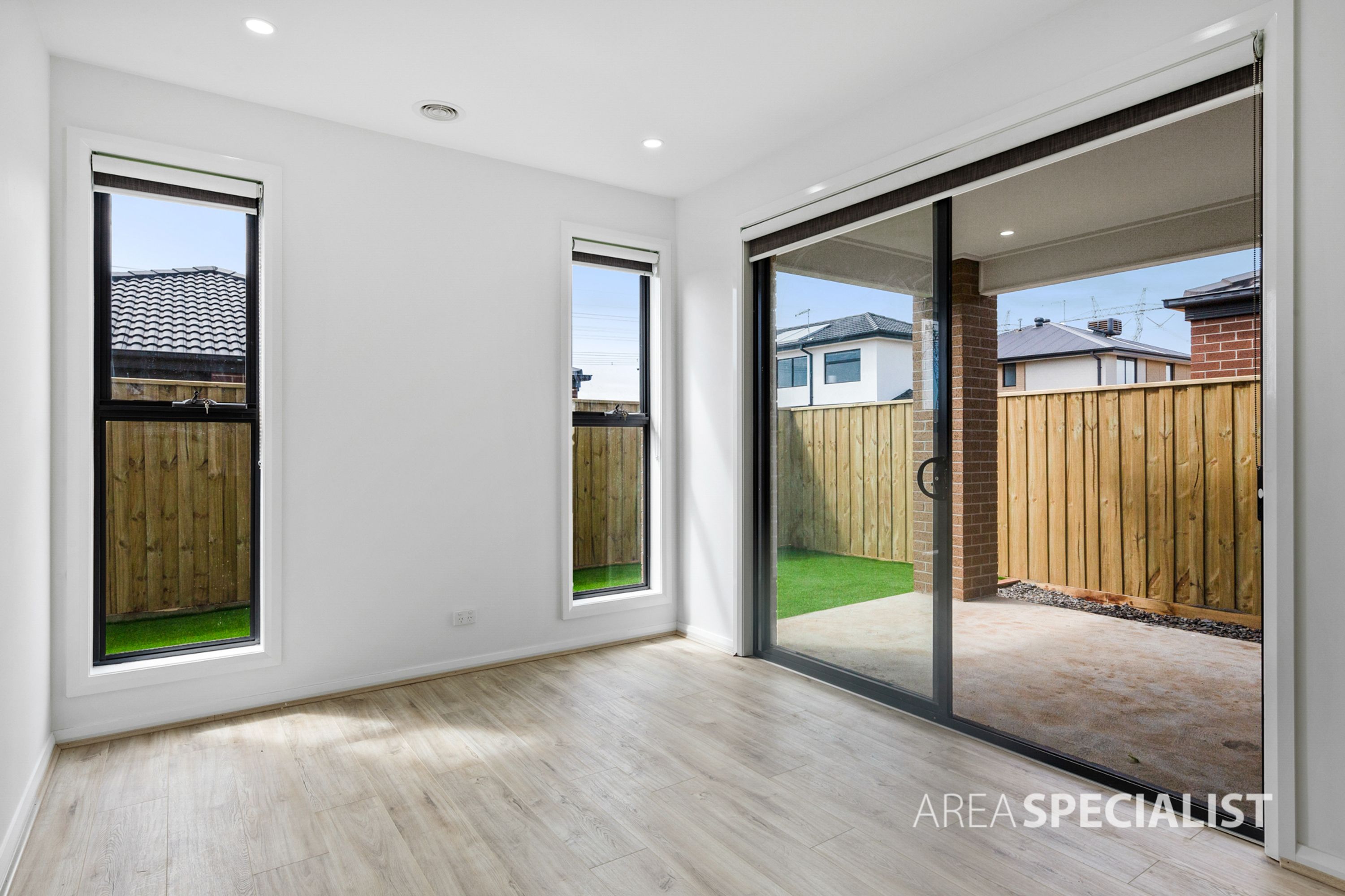 11 Messina Street, Fraser Rise VIC 3336, Fraser Rise - Thumbnail 6