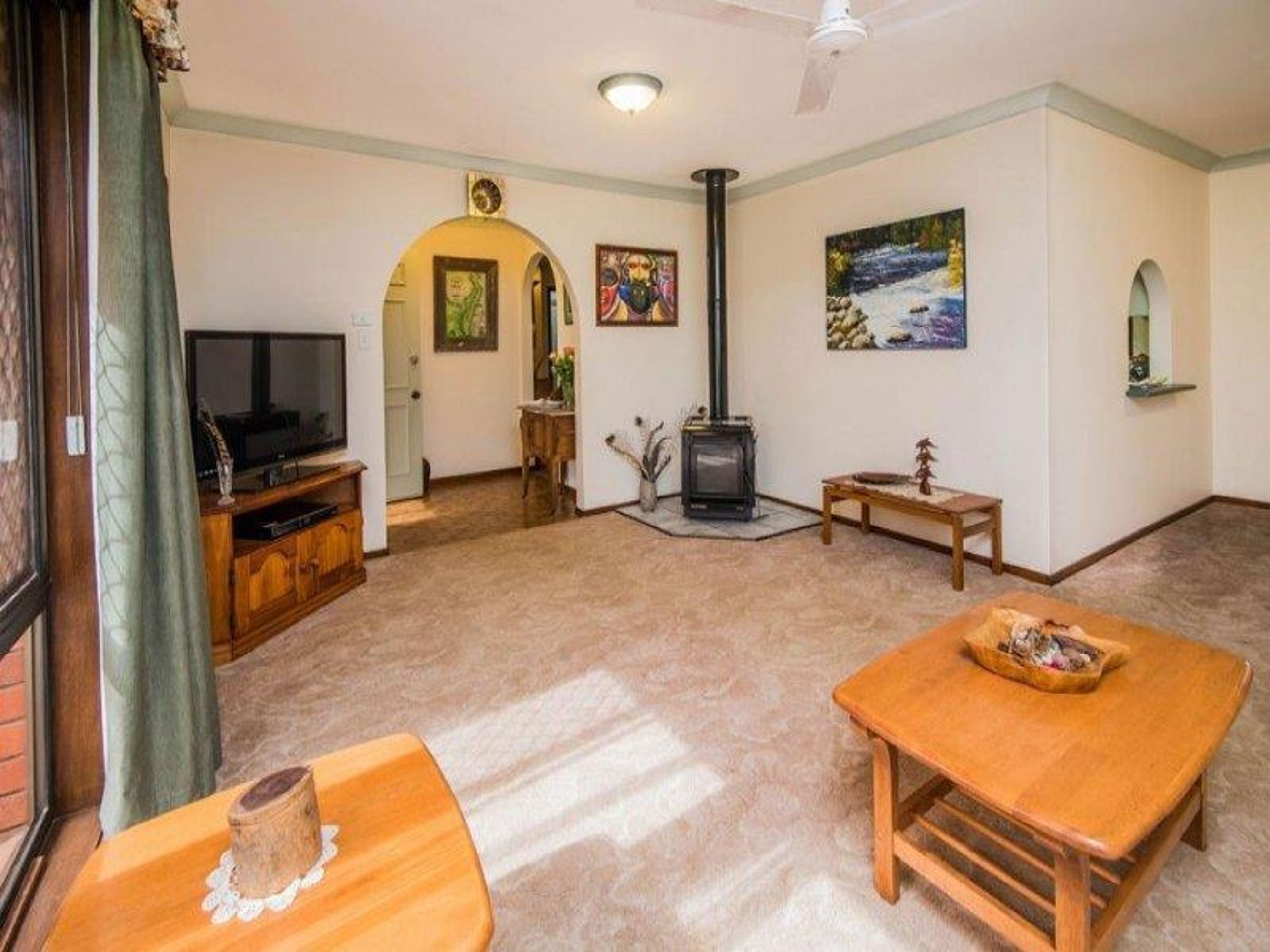 8 Sunset Drive, Junction Hill - Thumbnail 5