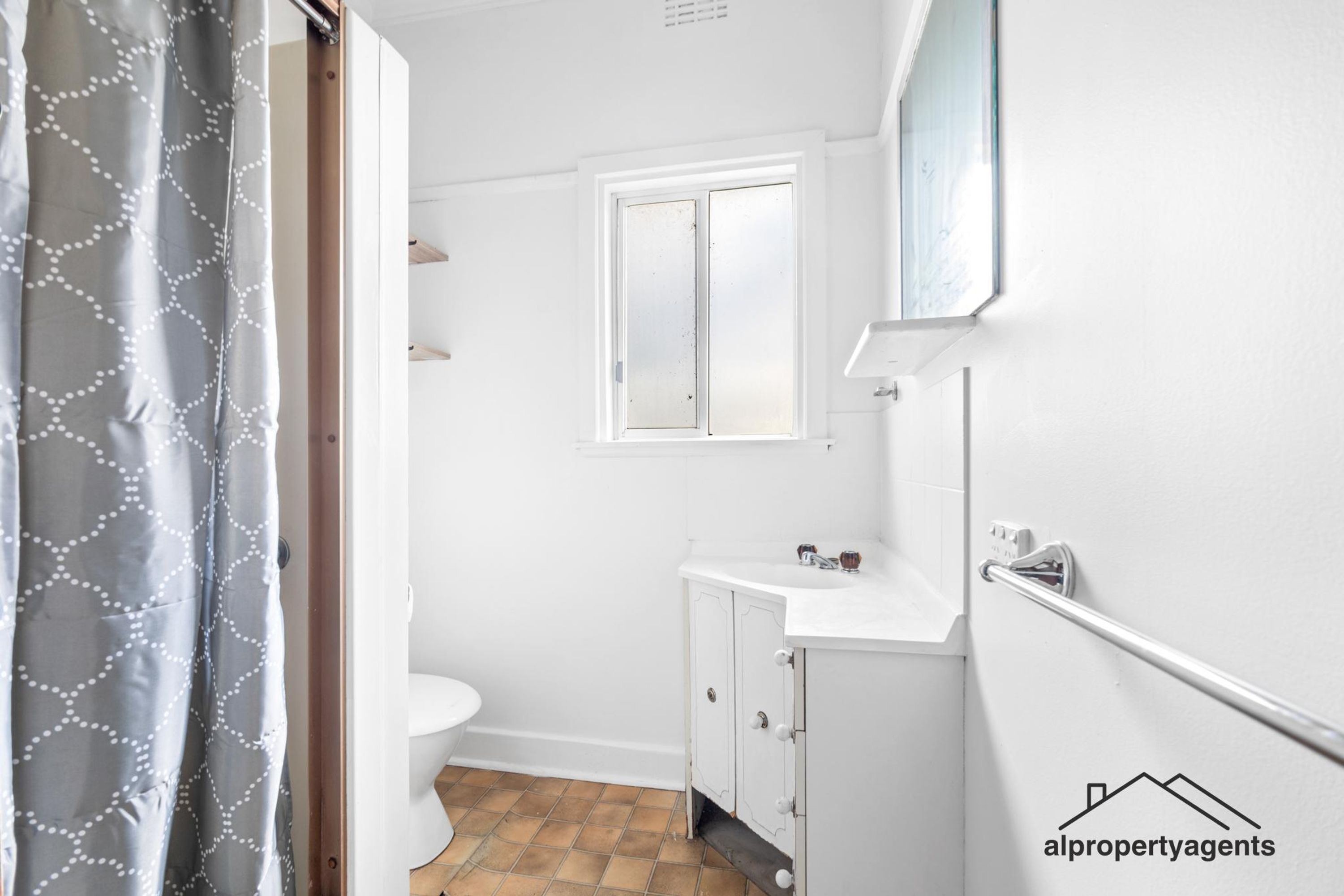8 Iris Street, Horsham VIC 3400, Horsham - Thumbnail 5