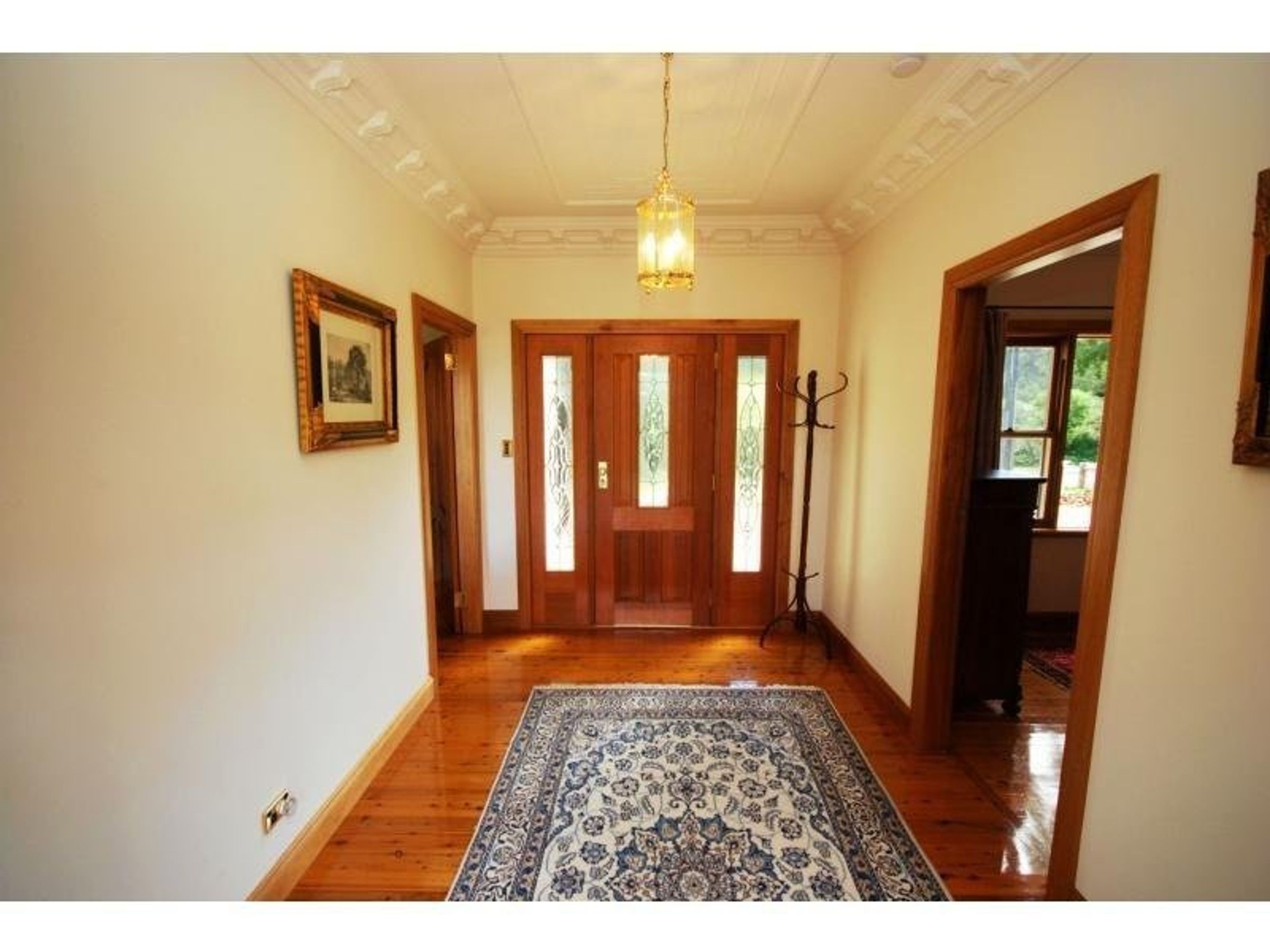 1 Blaxland Avenue, Leura - Thumbnail 2