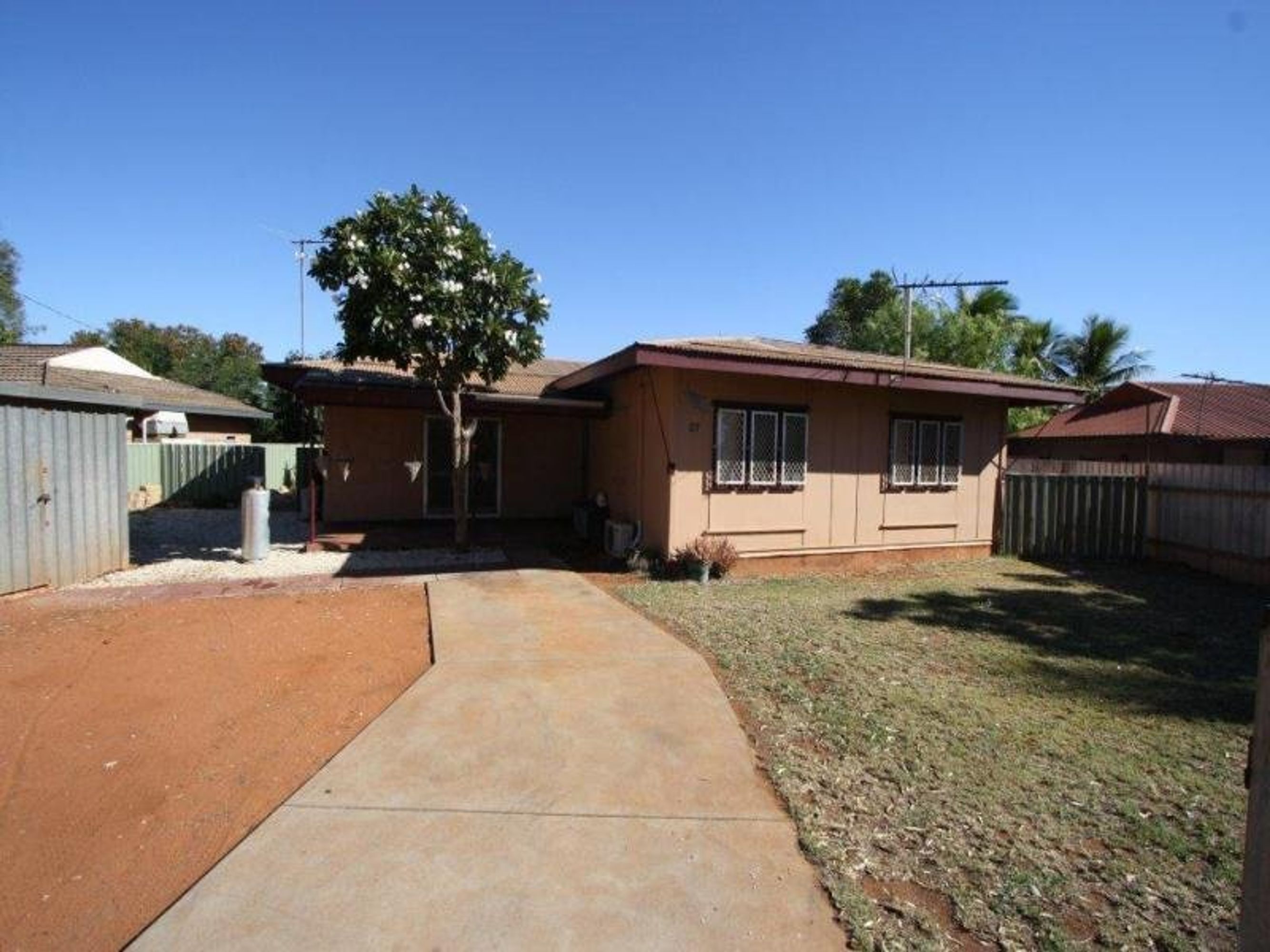 27 Kennedy Street, South Hedland, WA 6722, South Hedland - Thumbnail 2