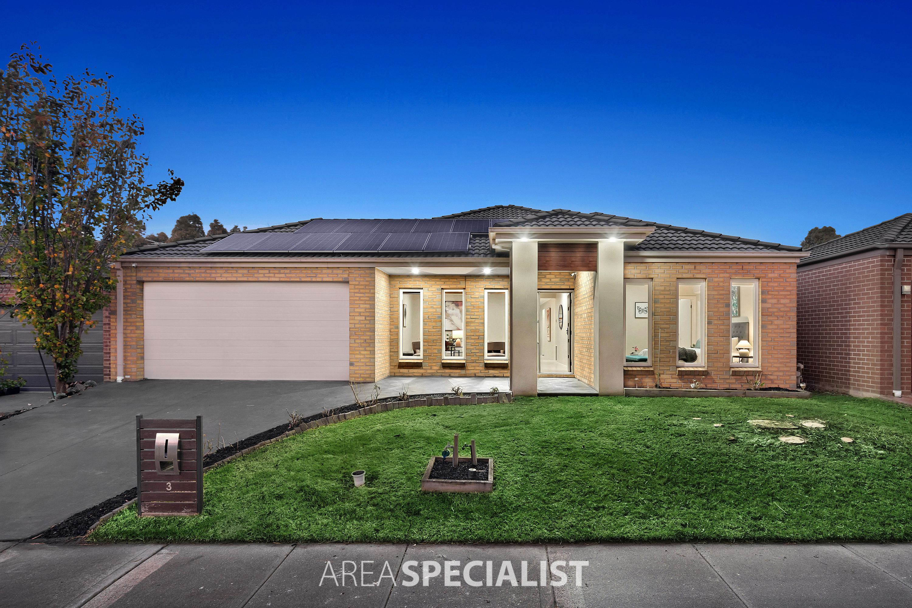 3 Willowdale Drive, Cranbourne North, VIC 3977