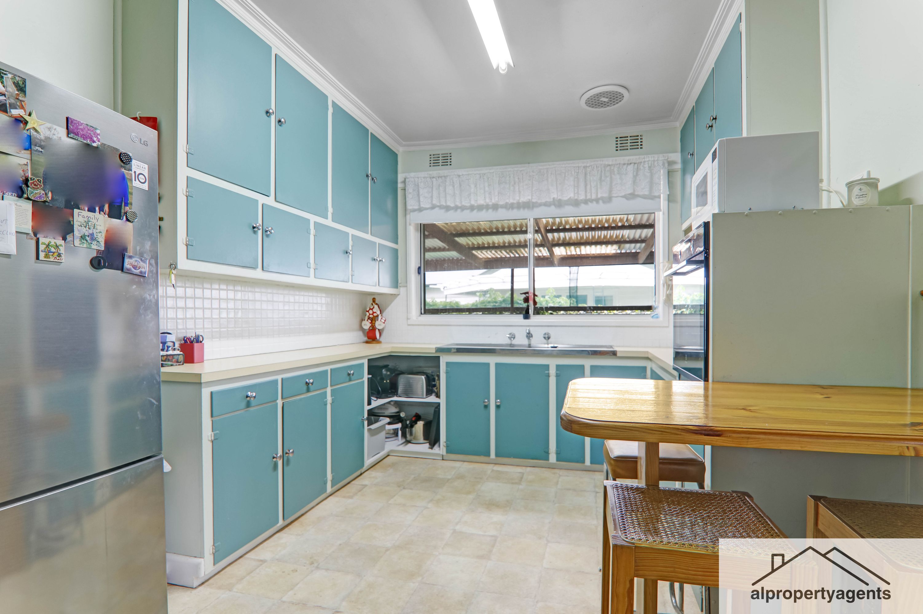 8 Centenary Avenue, Horsham VIC 3400, Horsham - Thumbnail 3