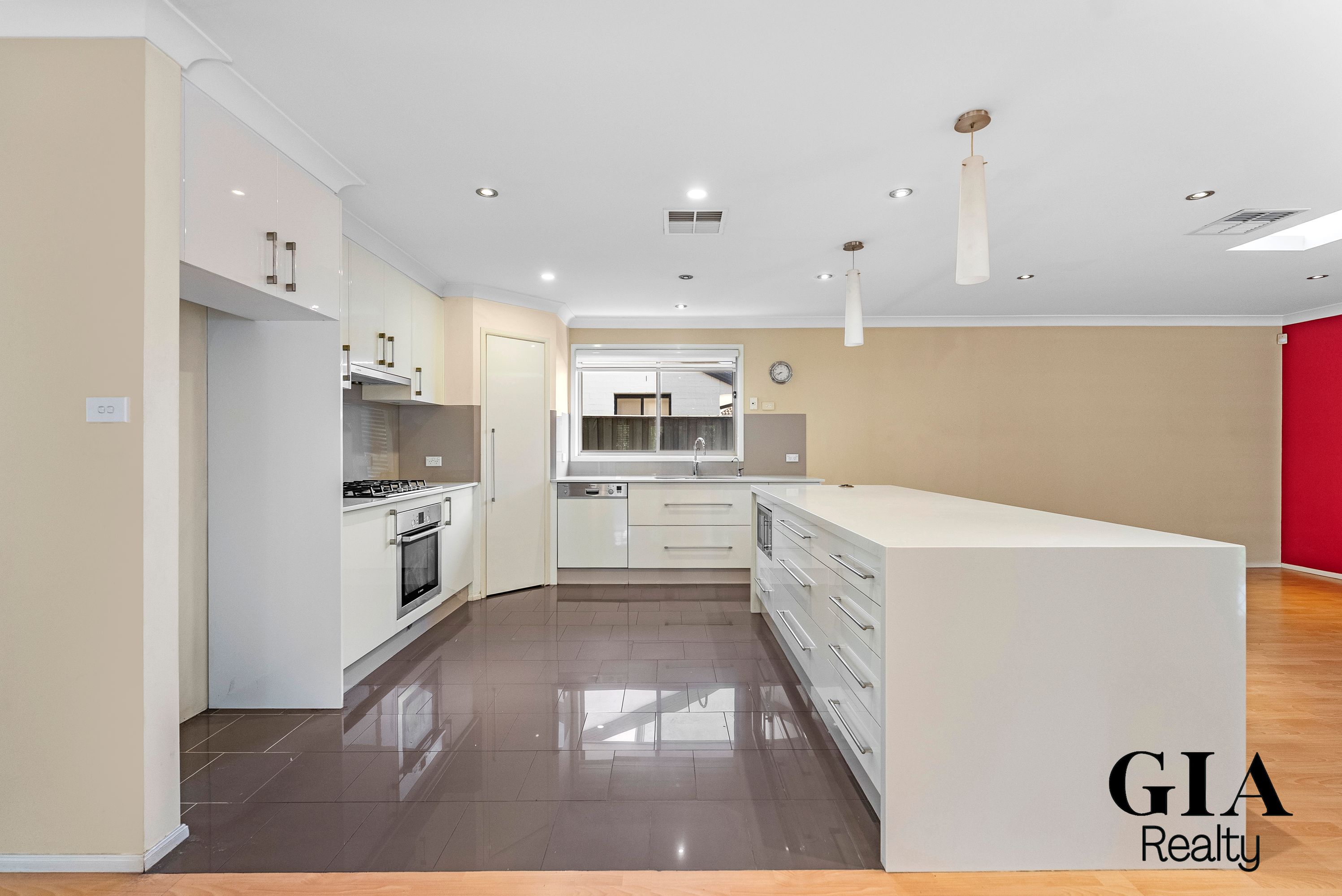 141 Edinburgh Circuit, Cecil Hills - Thumbnail 4