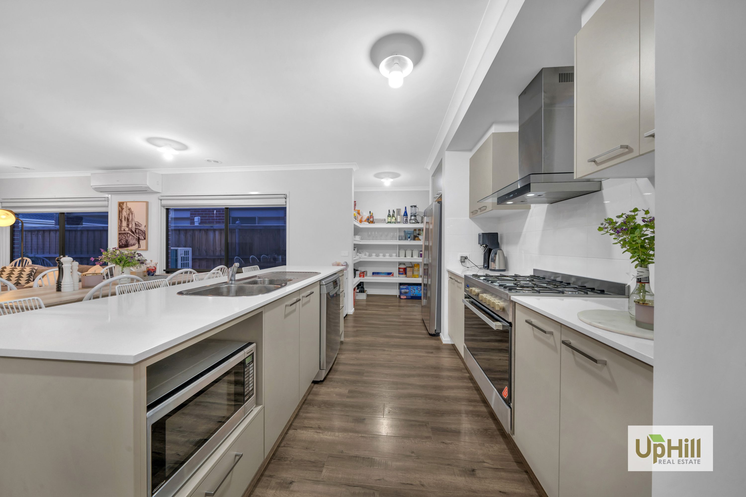 44 Mapleshade Avenue, Clyde North - Thumbnail 5