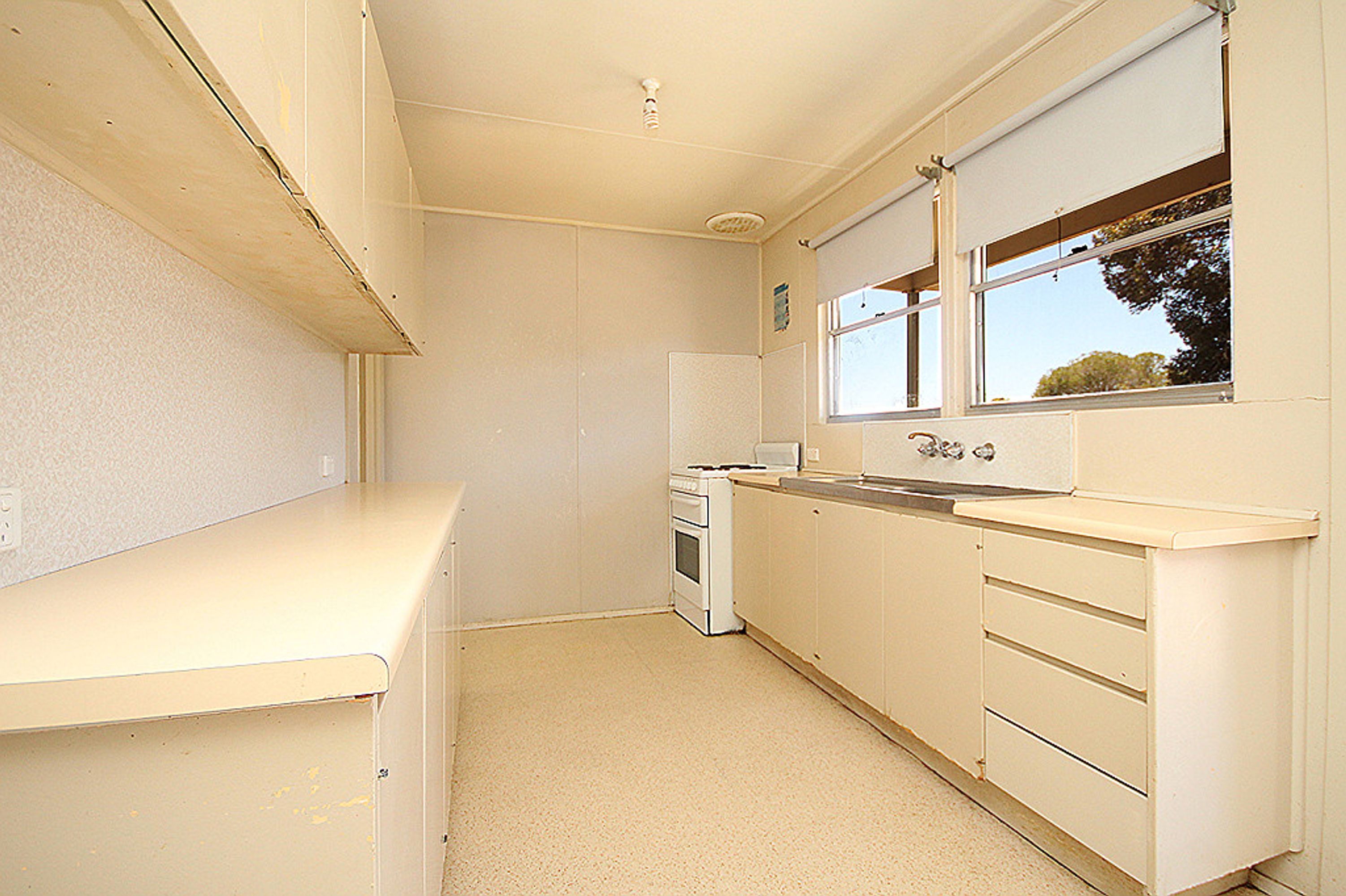 18 Belcher Street, Nhill VIC 3418, Nhill - Thumbnail 4