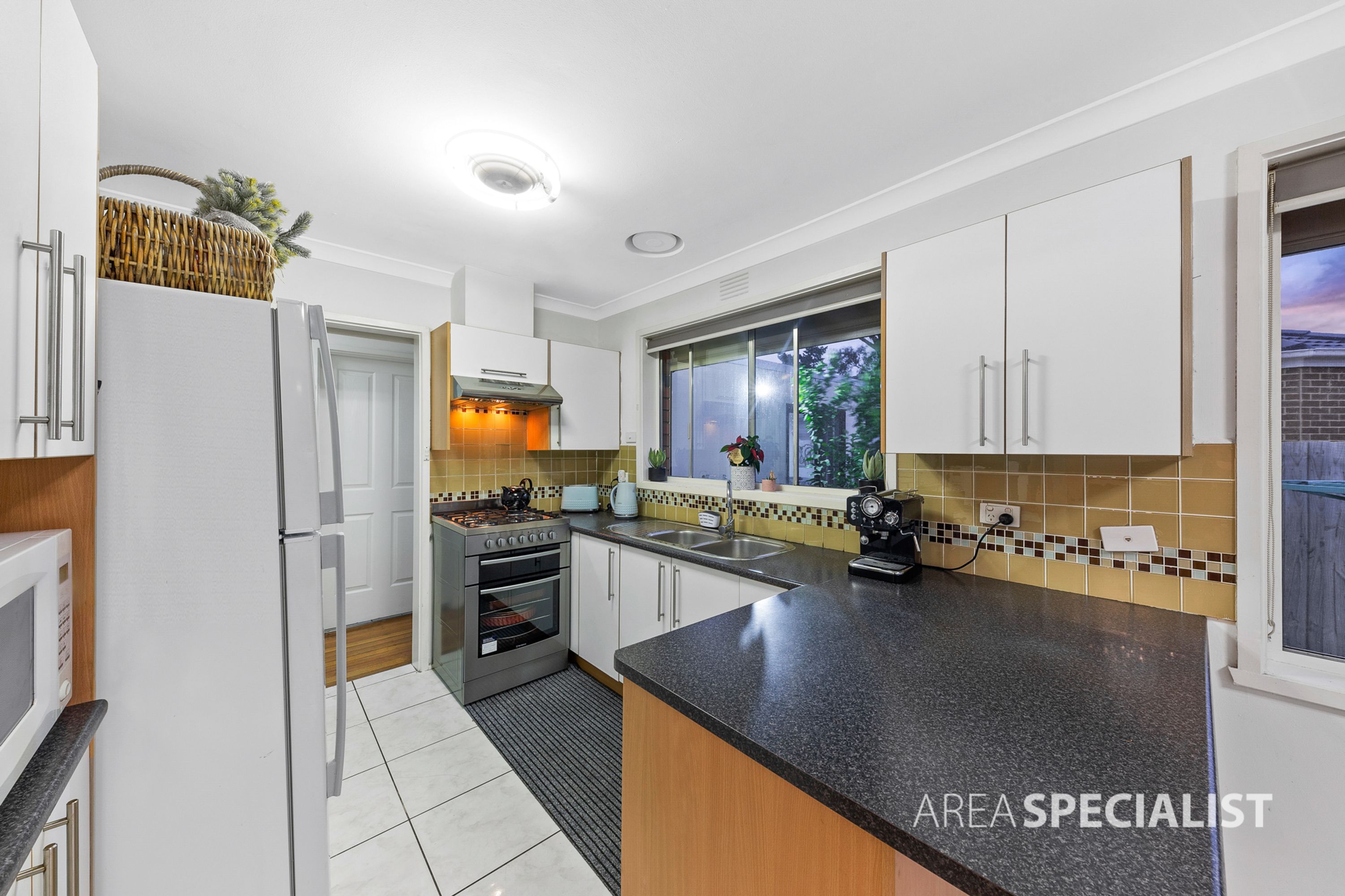 1/10 Agnes Street, St Albans VIC 3021, St Albans - Thumbnail 4