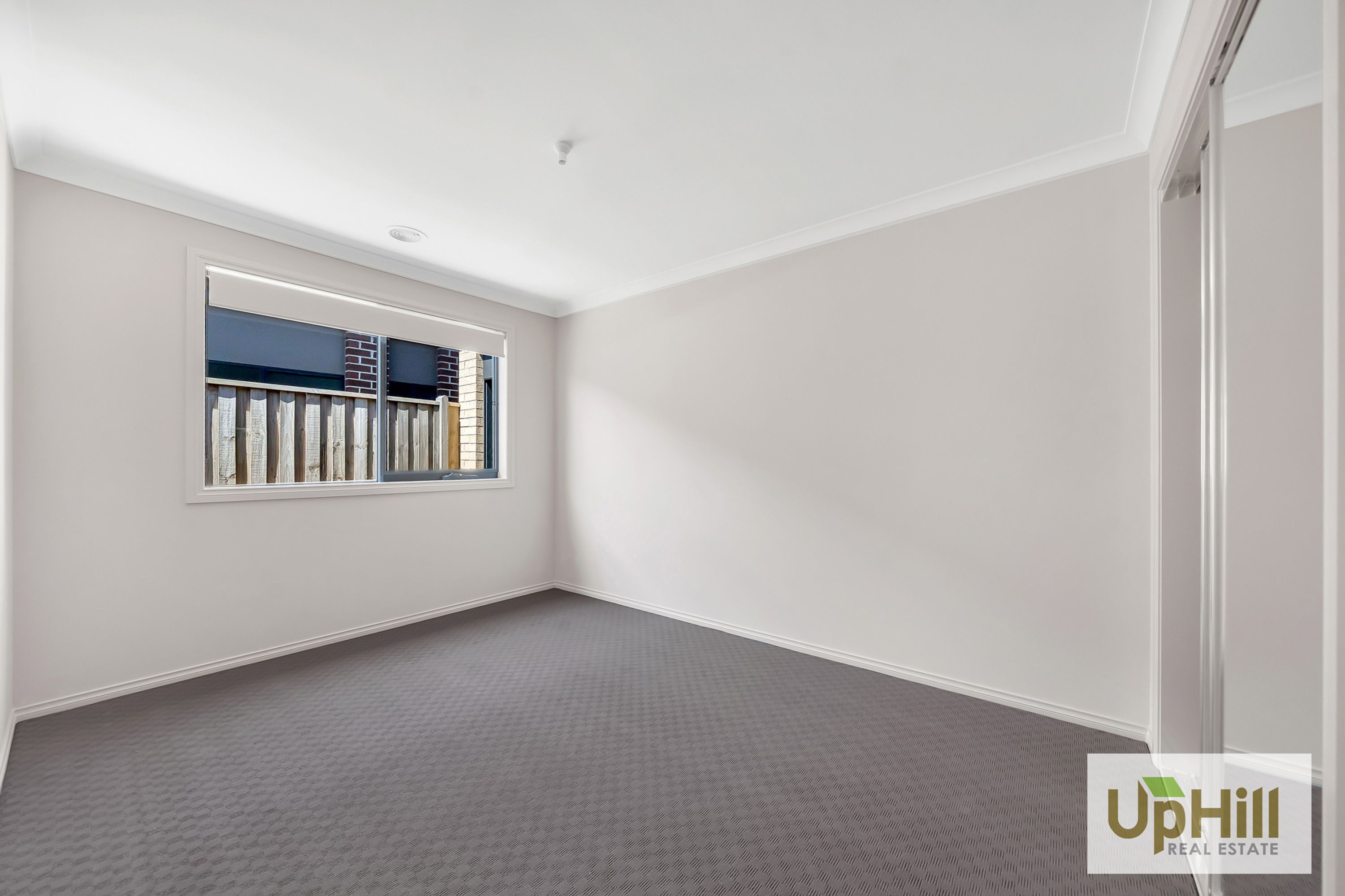 17 LANGSHAN ROAD, Clyde North - Thumbnail 8