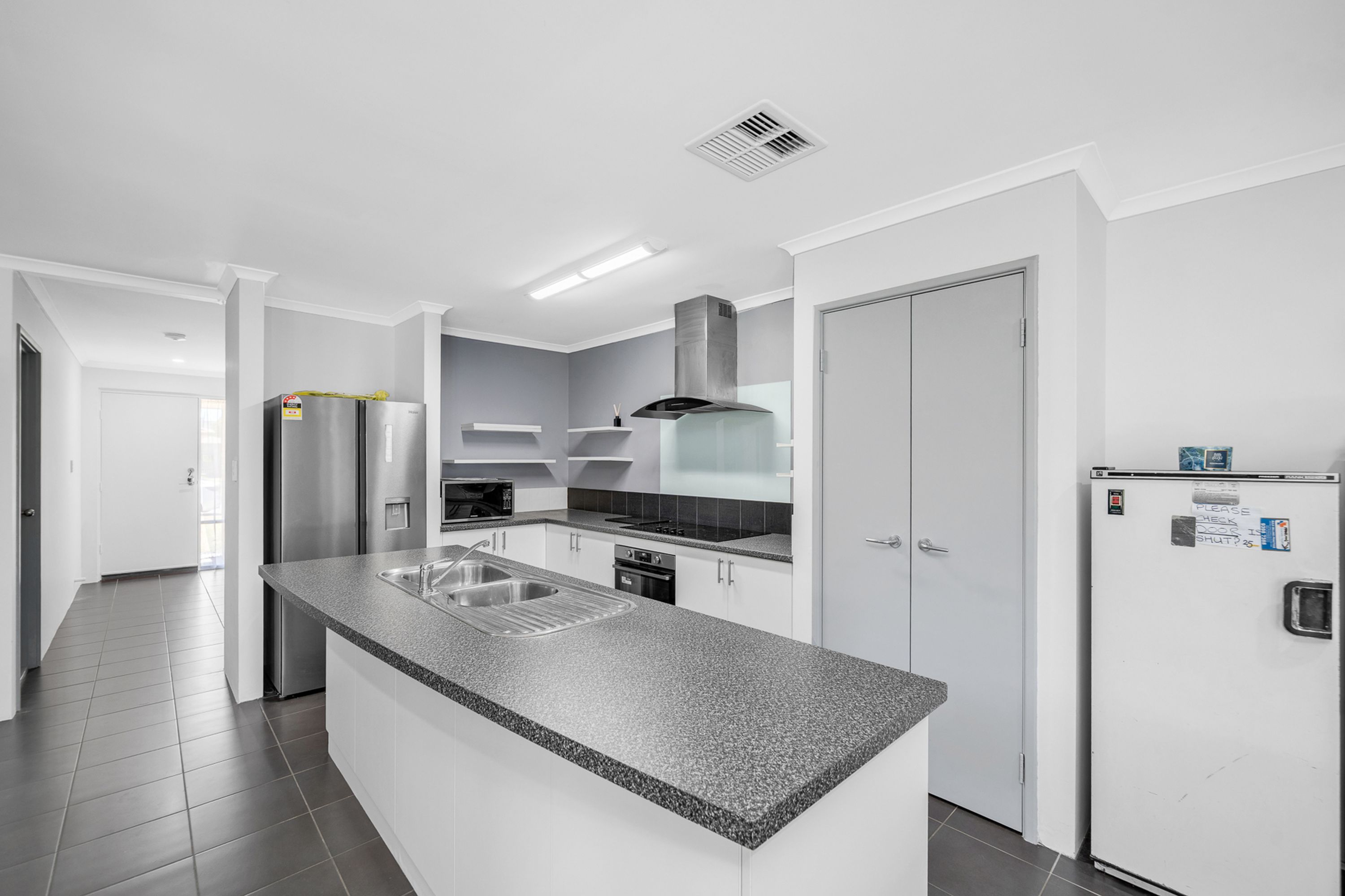 38 Warrida Way, Maddington, WA 6109, Maddington - Thumbnail 6