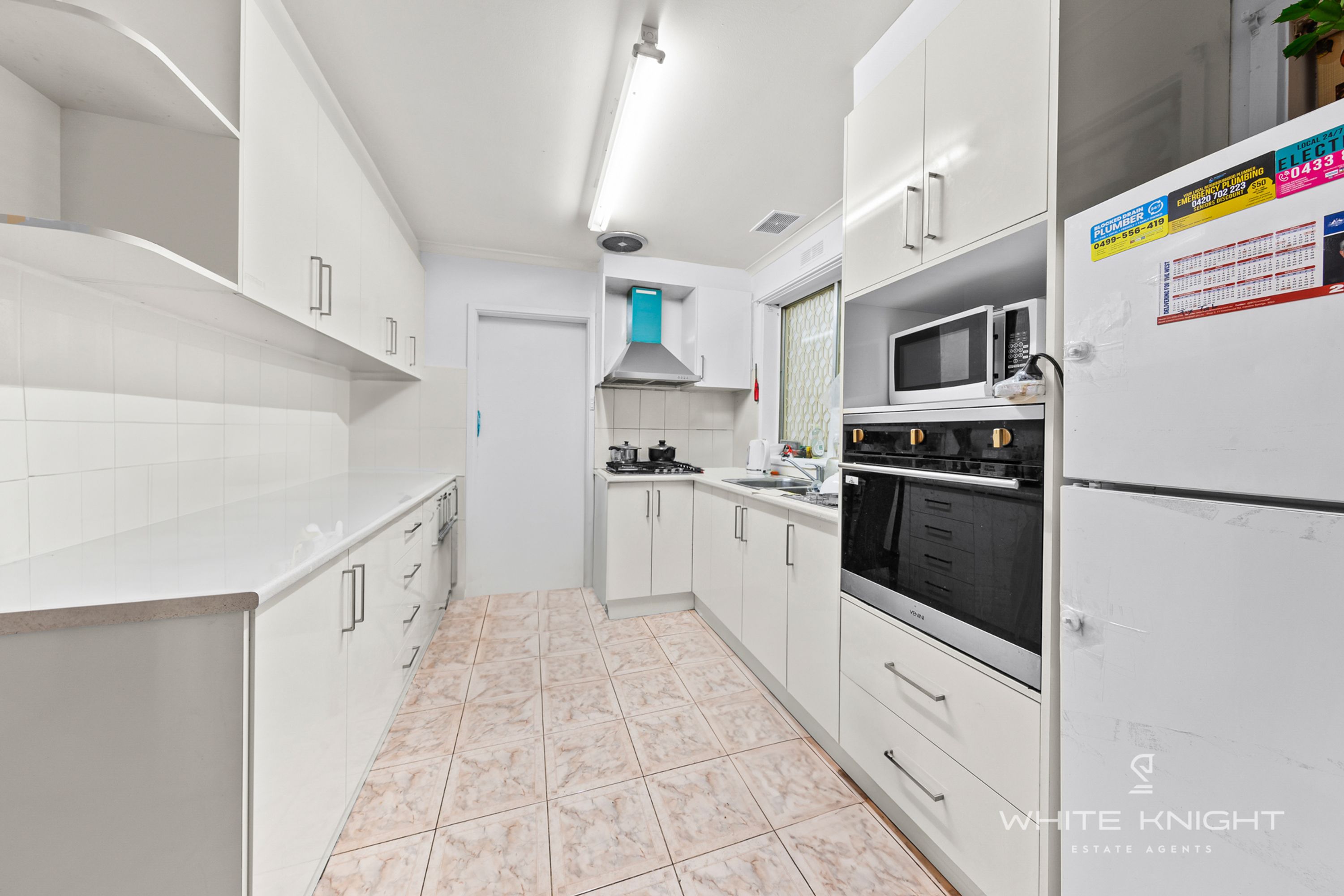 42 Blendon Avenue, St Albans VIC 3021, St Albans - Thumbnail 3
