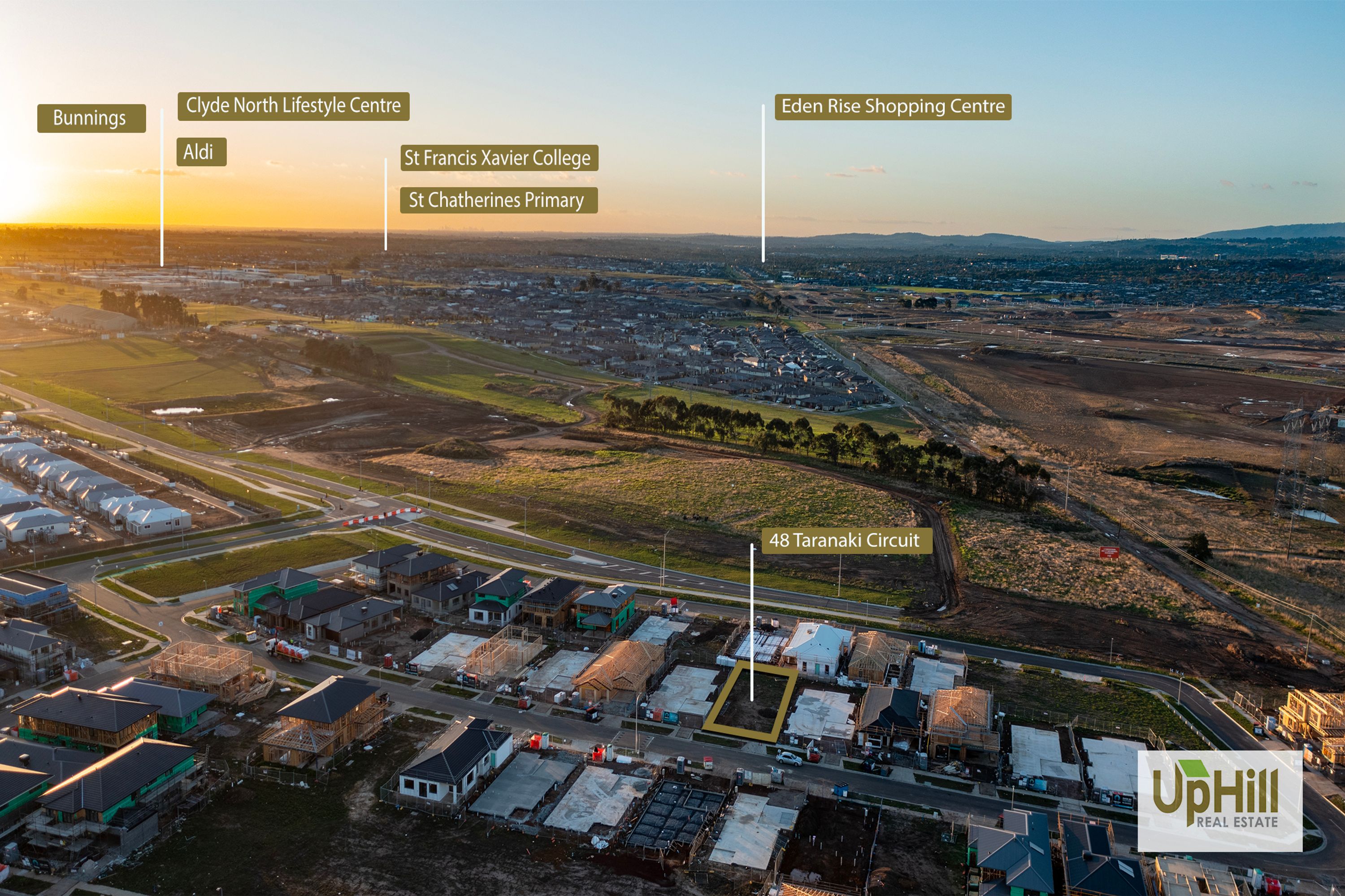 48 Taranaki Circuit, Clyde North - Thumbnail 2