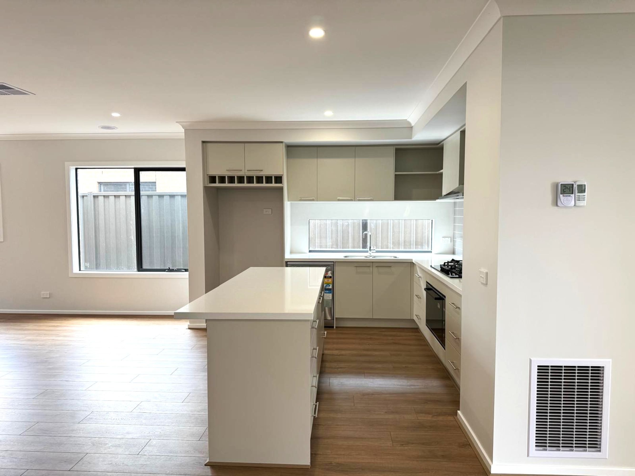 77 Jarrahwood Circuit, Clyde - Thumbnail 5