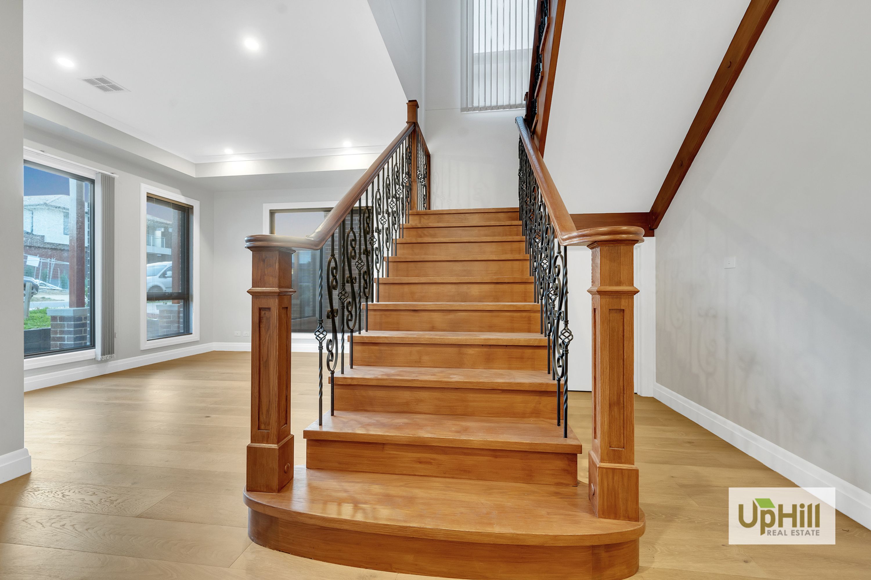 34 Gallant Drive, Clyde North - Thumbnail 5