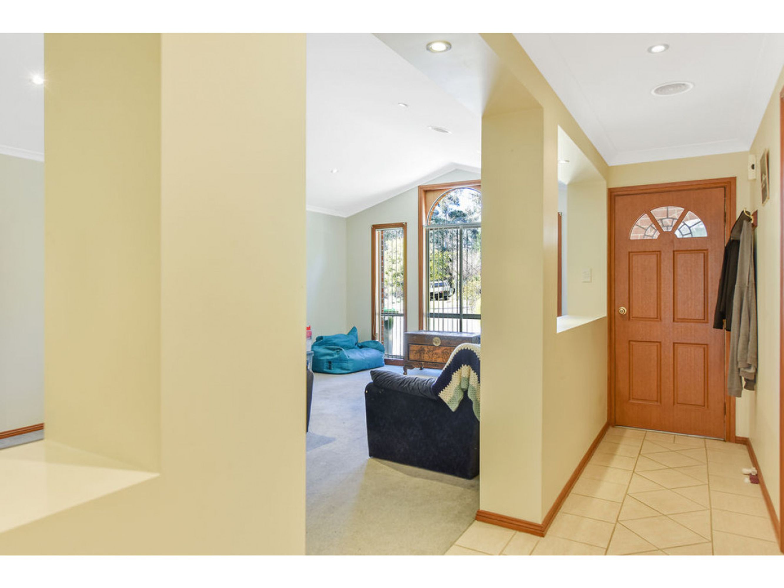68 Fifth Avenue, Katoomba - Thumbnail 2