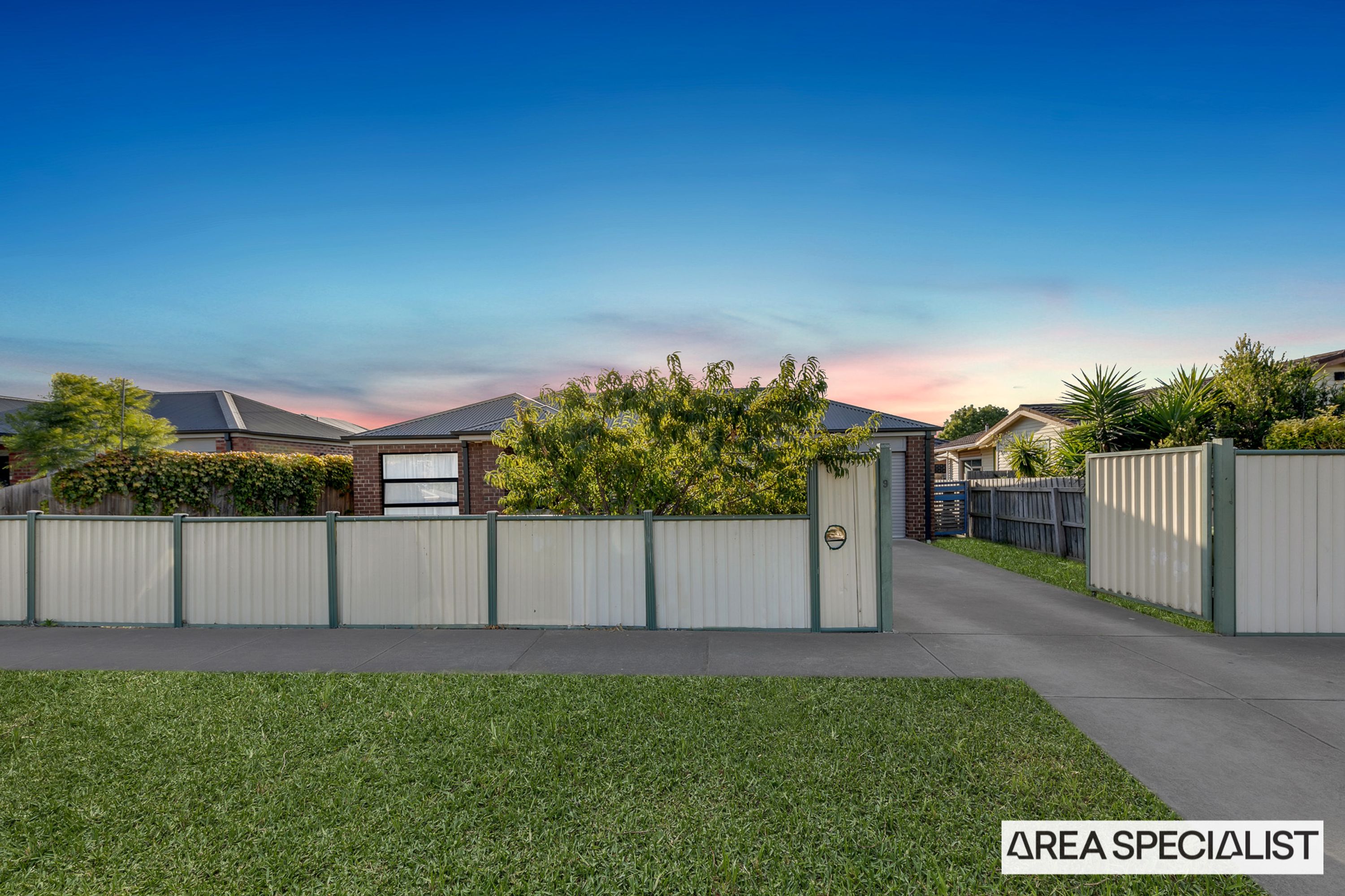 9 Camellia Crescent, Norlane VIC 3214, Norlane - Thumbnail 2