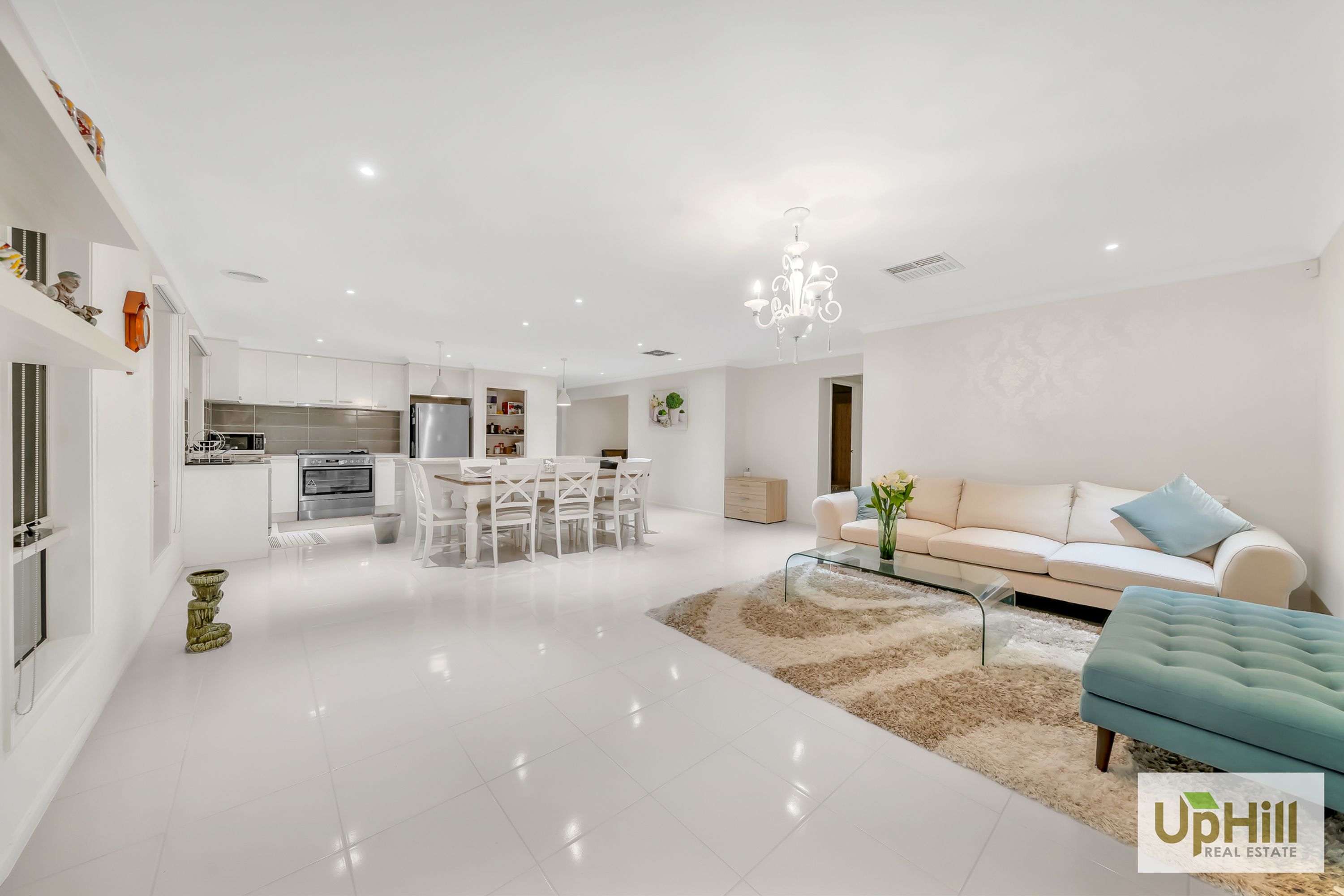 18 RIVERSTONE BLVD, Clyde North - Thumbnail 8