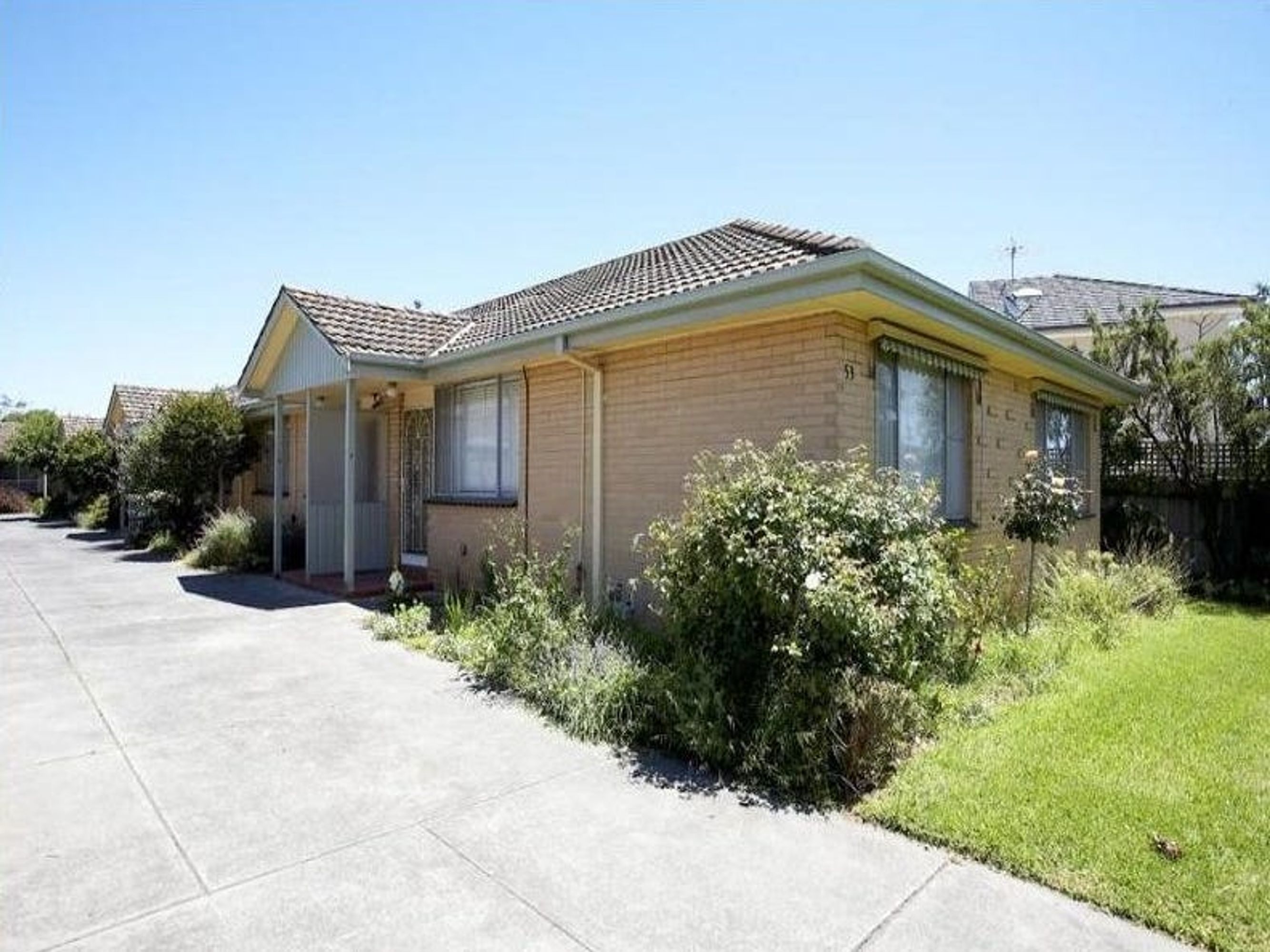 2/53 Coorigil Road