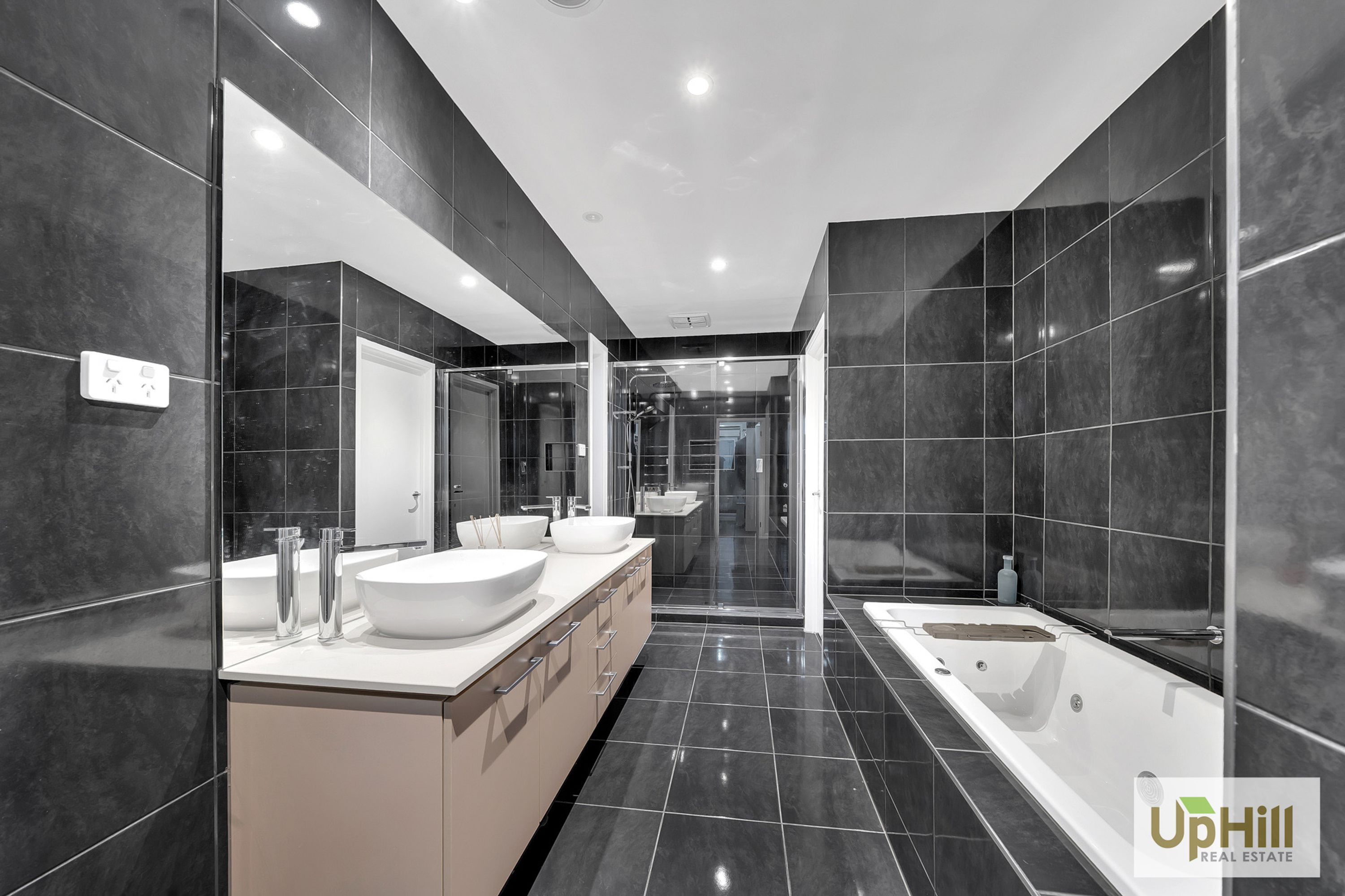 44 Bellhaven Circuit, Clyde North - Thumbnail 3