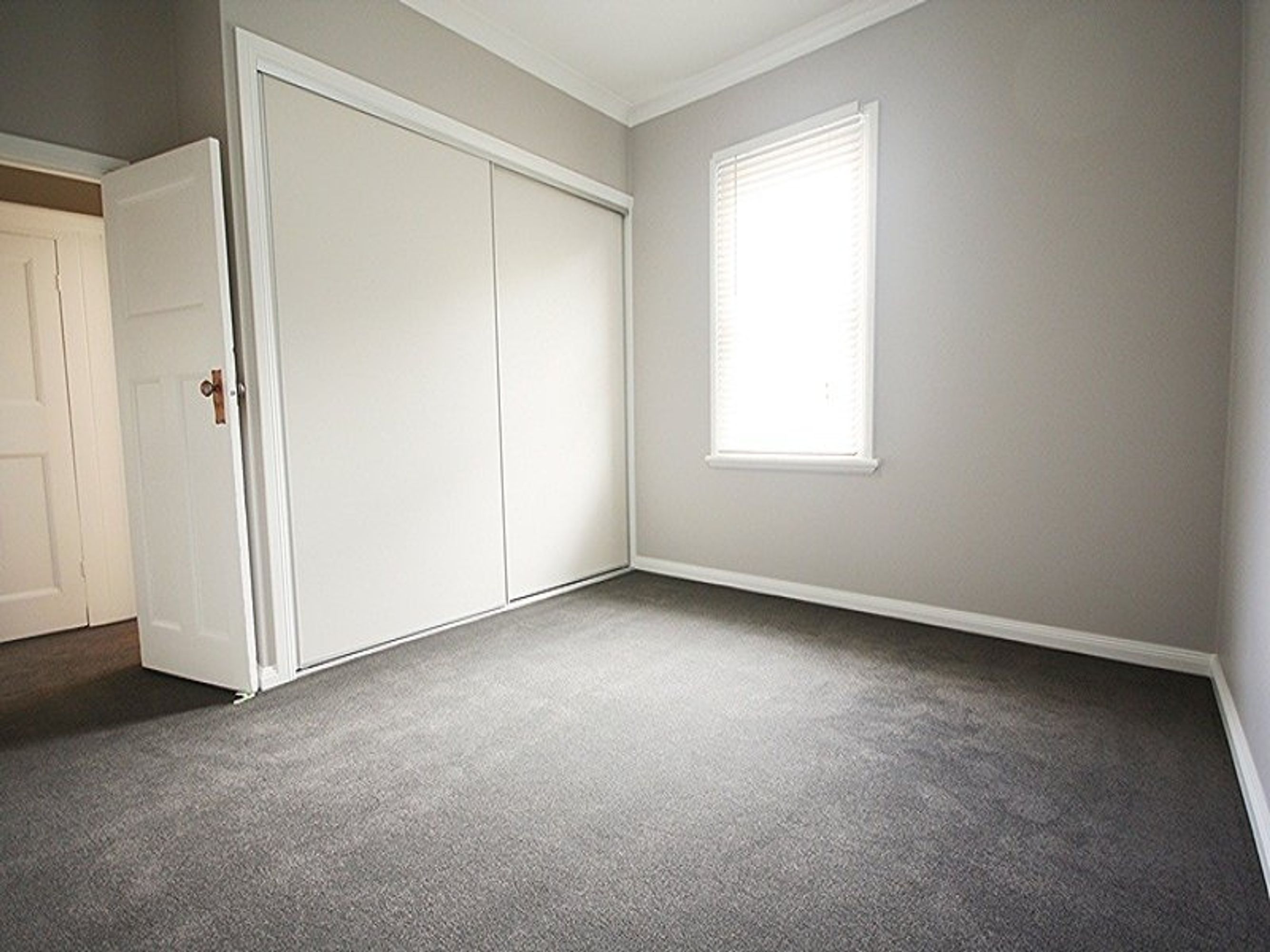 12 Valentine Avenue, Horsham VIC 3400, Horsham - Thumbnail 3