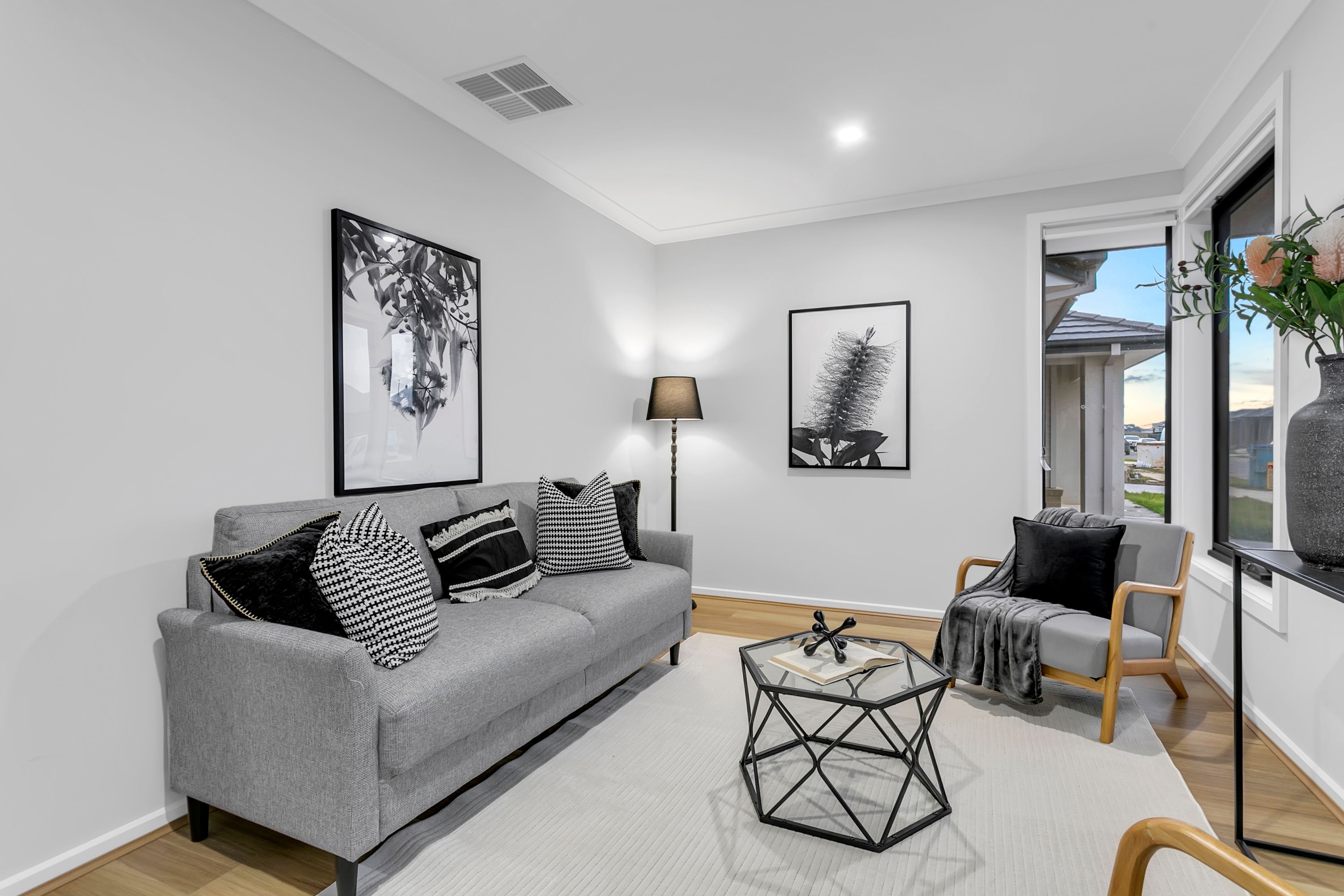 18 Frome Road, Clyde - Thumbnail 2