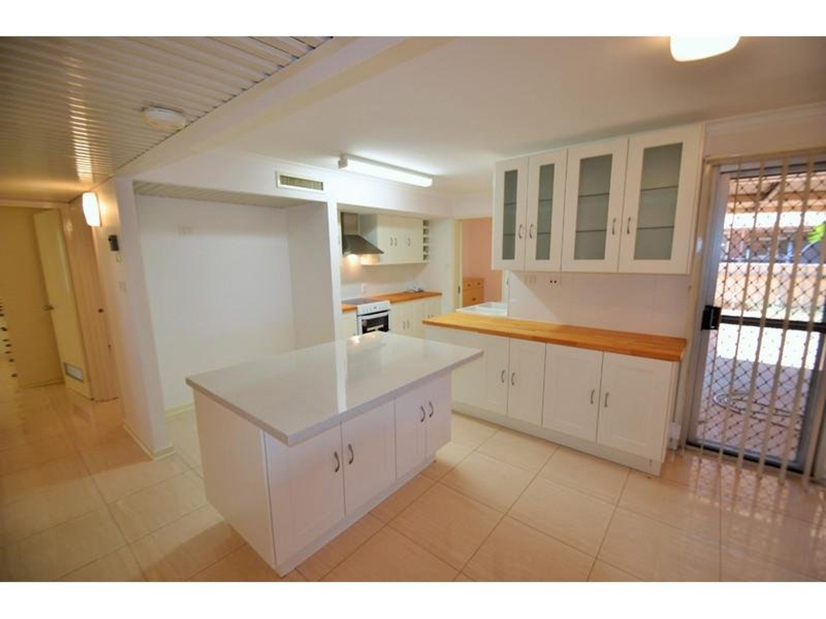 24 Boogalla Crescent, South Hedland, South Hedland - Thumbnail 4