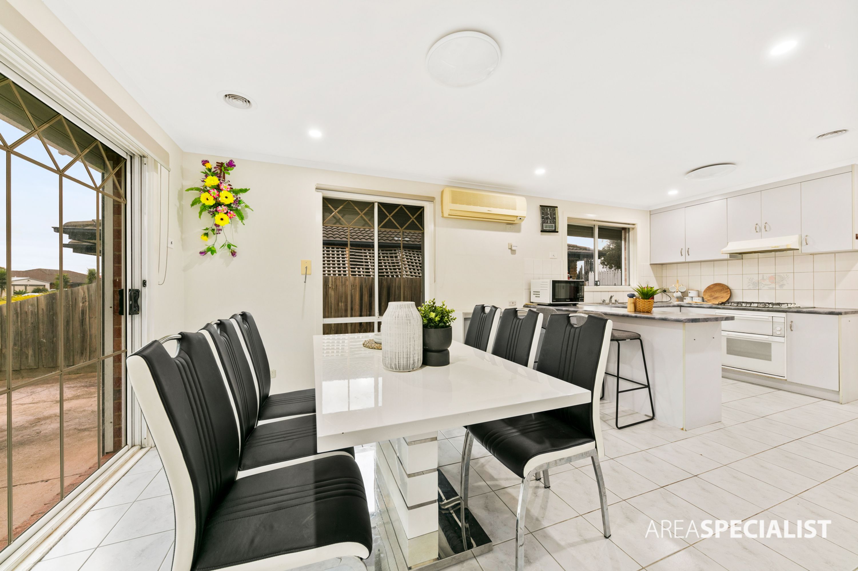 7 Granite Way, Delahey VIC 3037, Delahey - Thumbnail 4