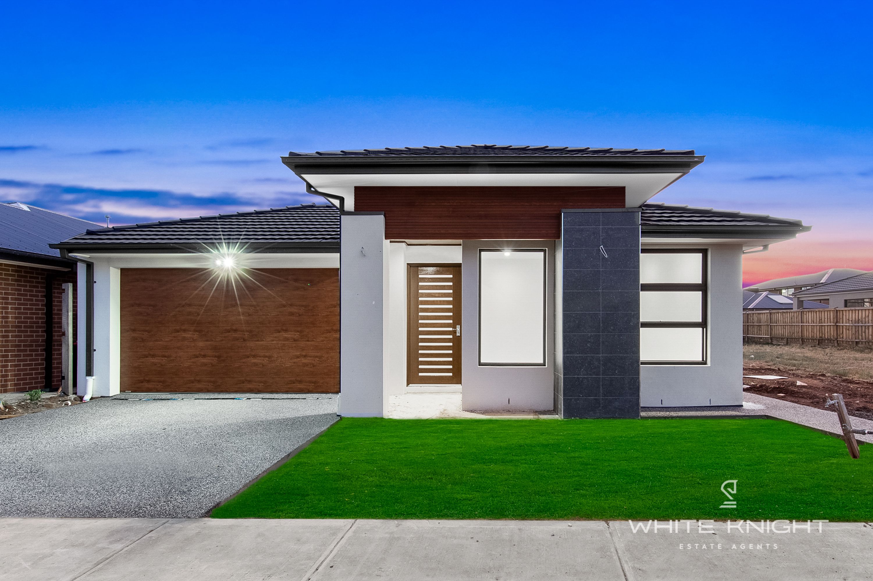 7 Webber Drive, Deanside VIC 3336, Deanside - Thumbnail 2
