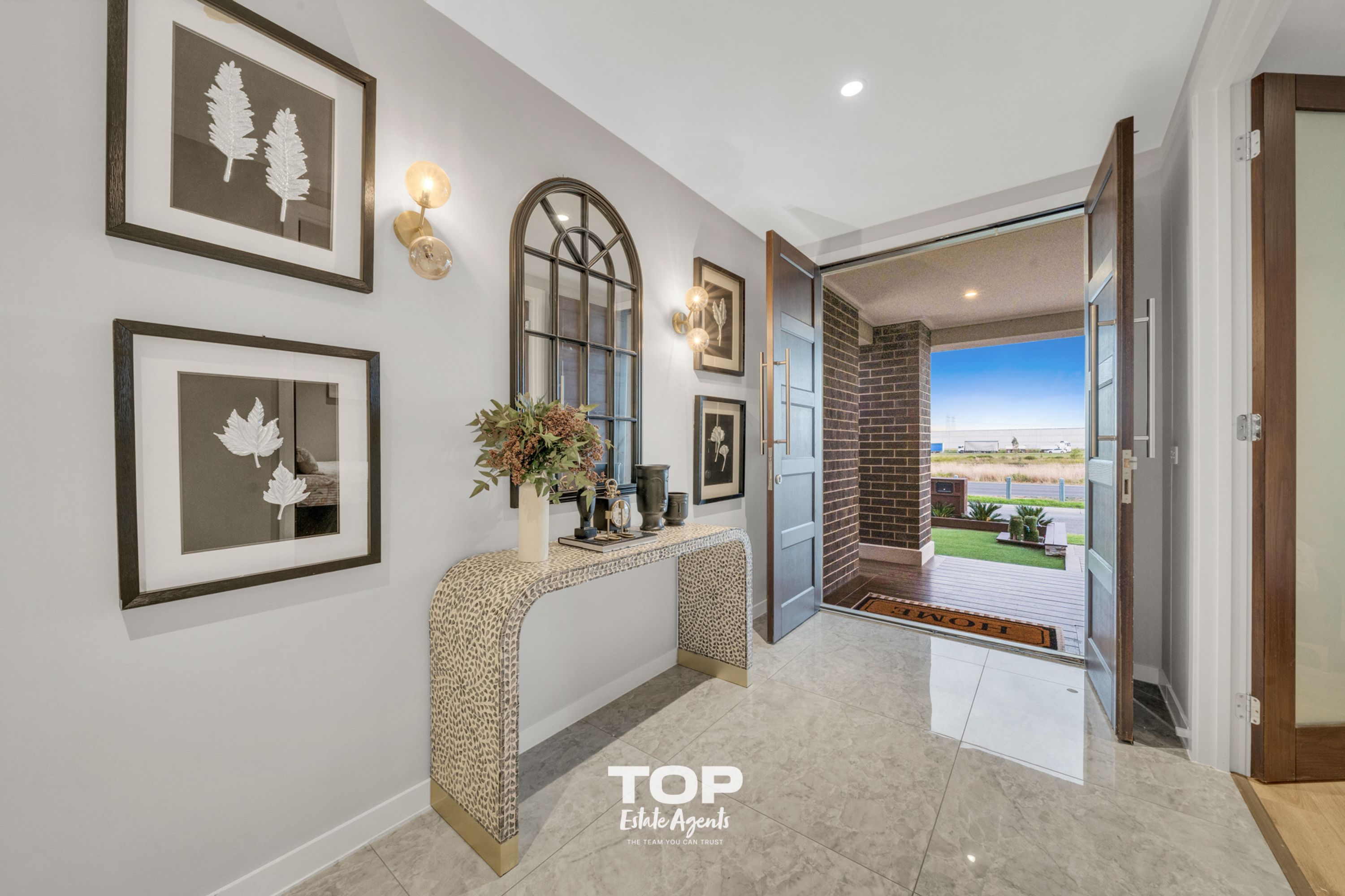 41 Orleana Way, Clyde North - Thumbnail 4