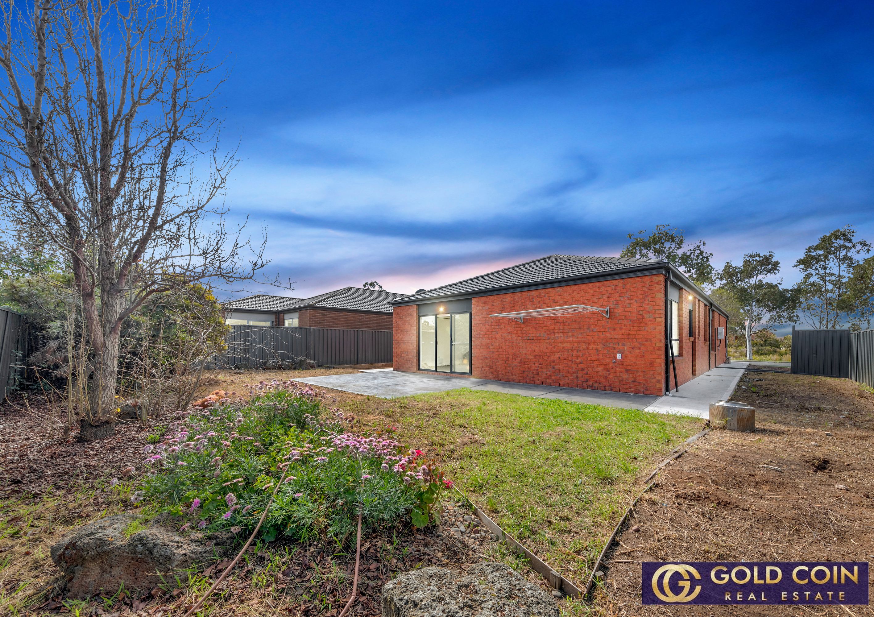 21 Clematis Crescent, Manor Lakes - Thumbnail 2