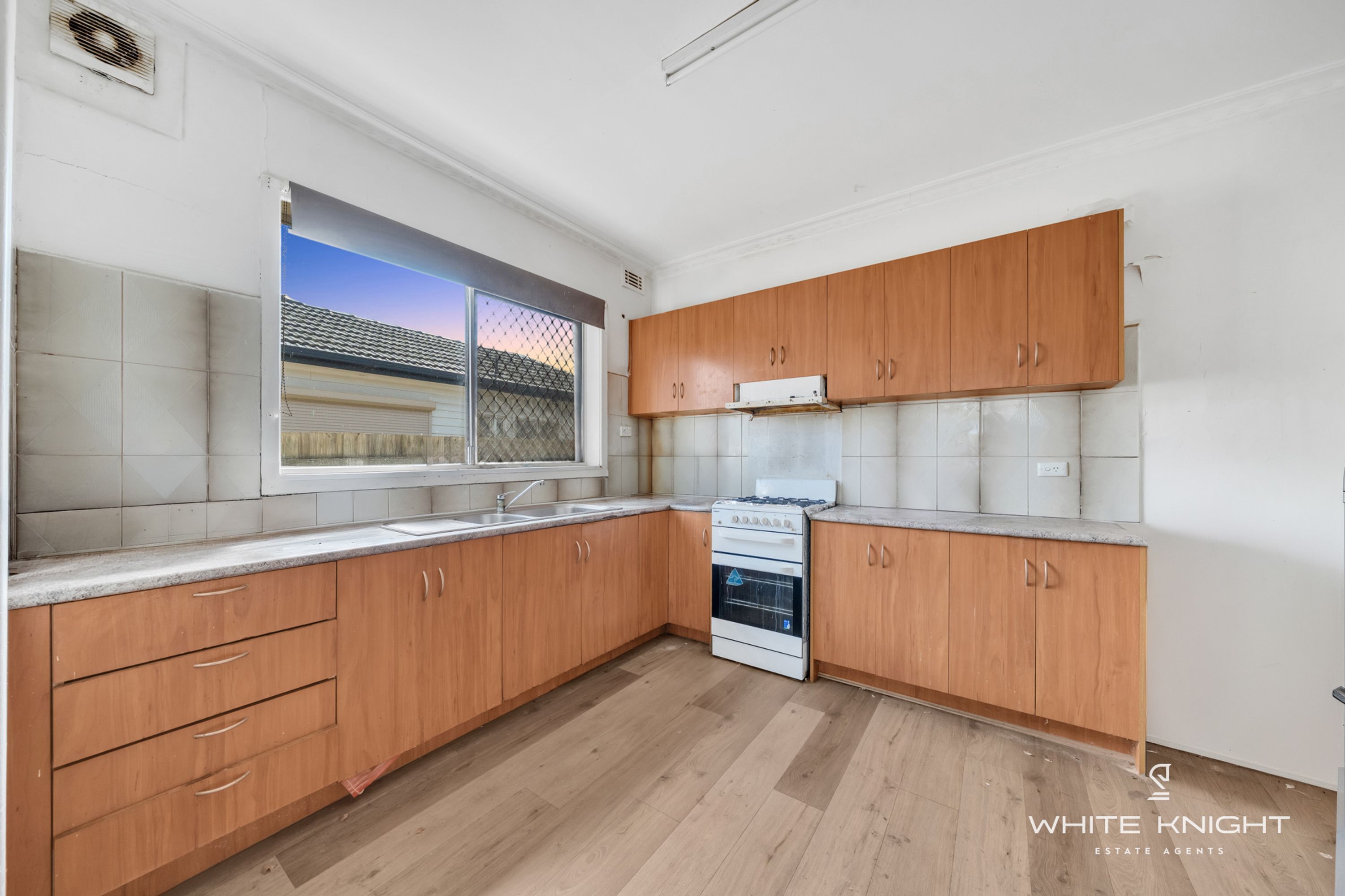 36 Erica Avenue, St Albans VIC 3021, St Albans - Thumbnail 4