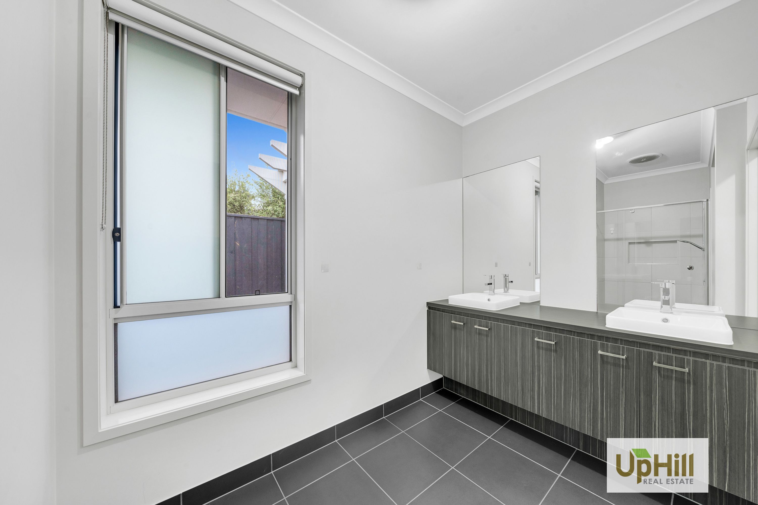 3 Hollywell Road, Clyde North - Thumbnail 5