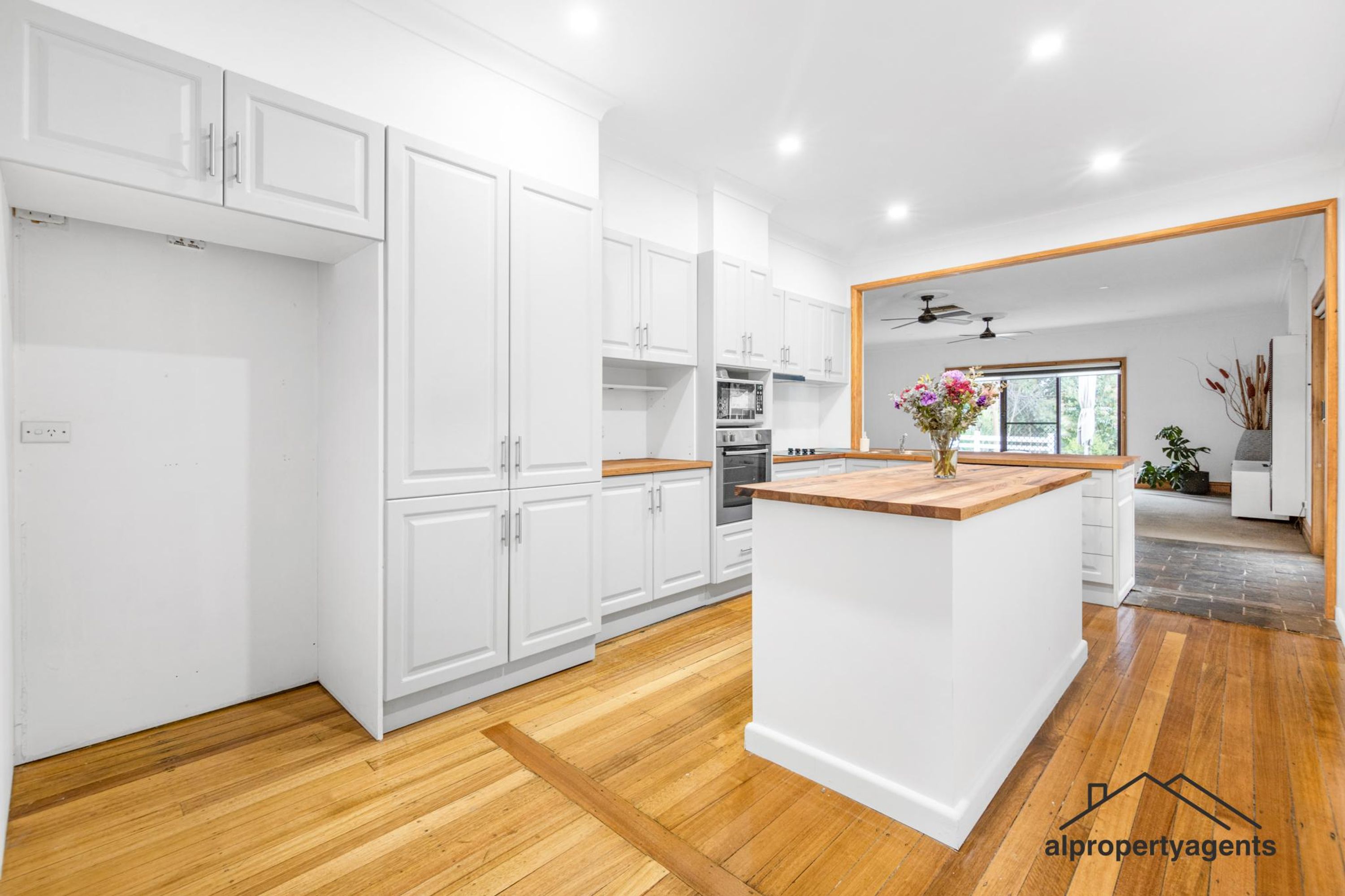 13 Hillary Street, Horsham VIC 3400, Horsham - Thumbnail 2