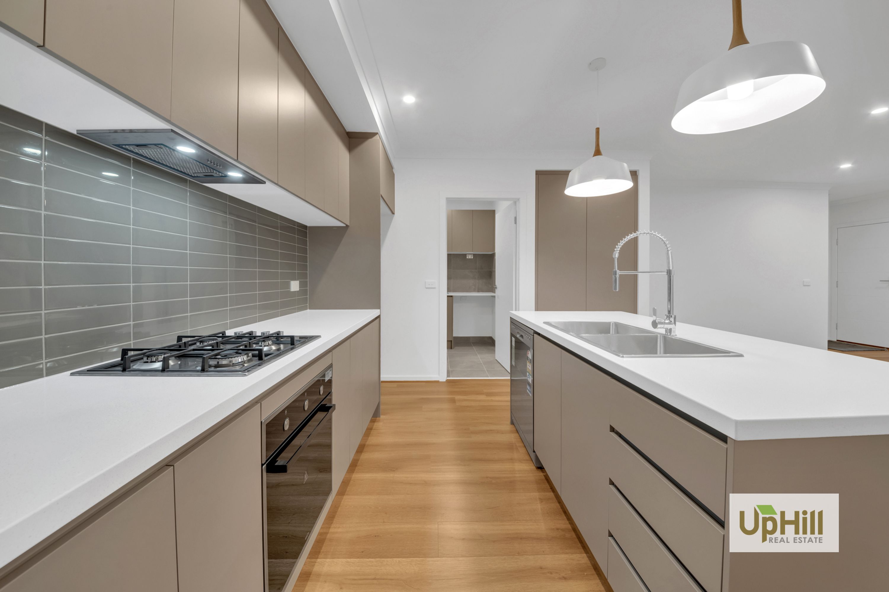 8 Tarnbeck Circuit, Clyde North - Thumbnail 5
