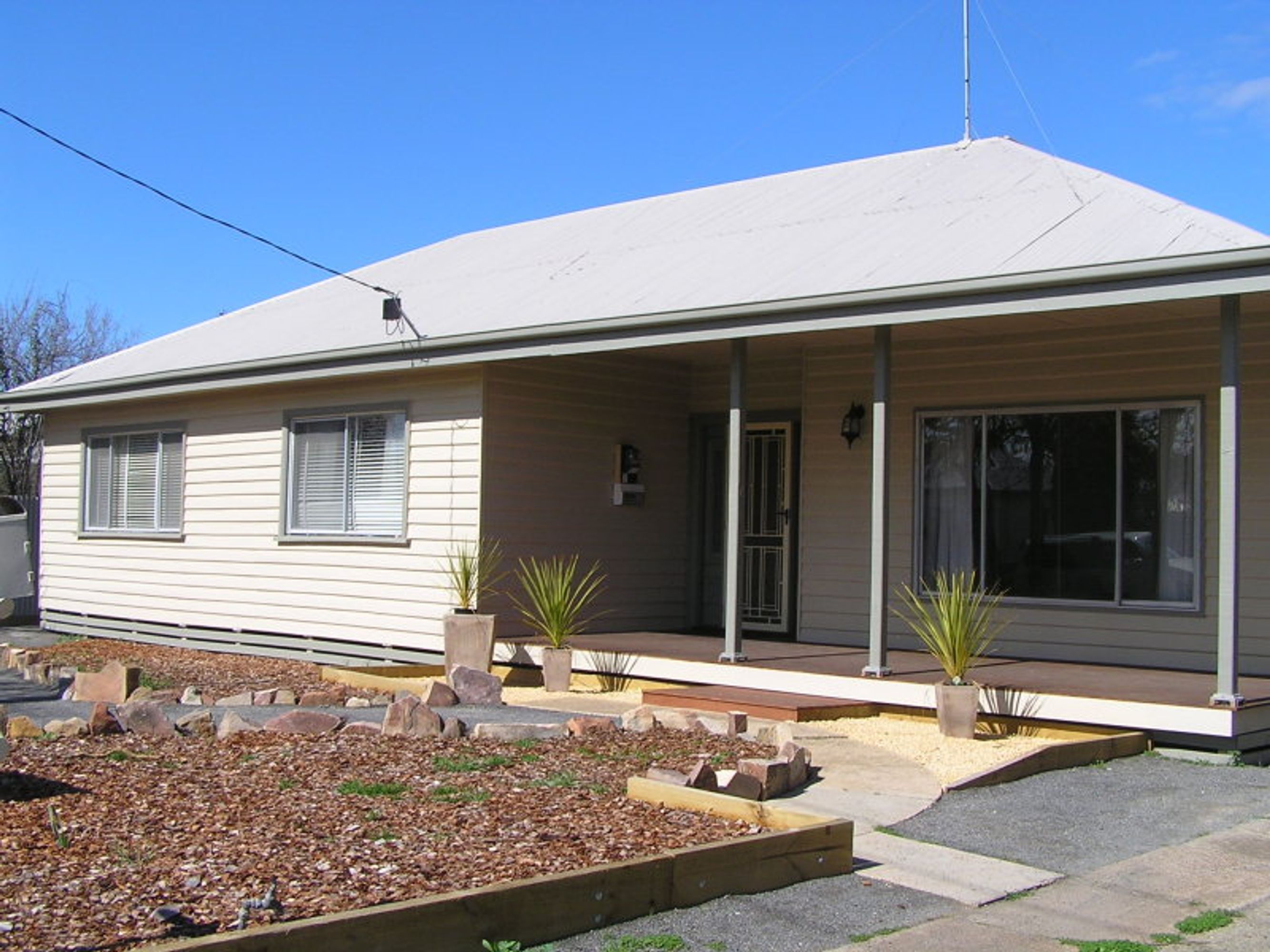 19 Tena Avenue, Horsham VIC 3400