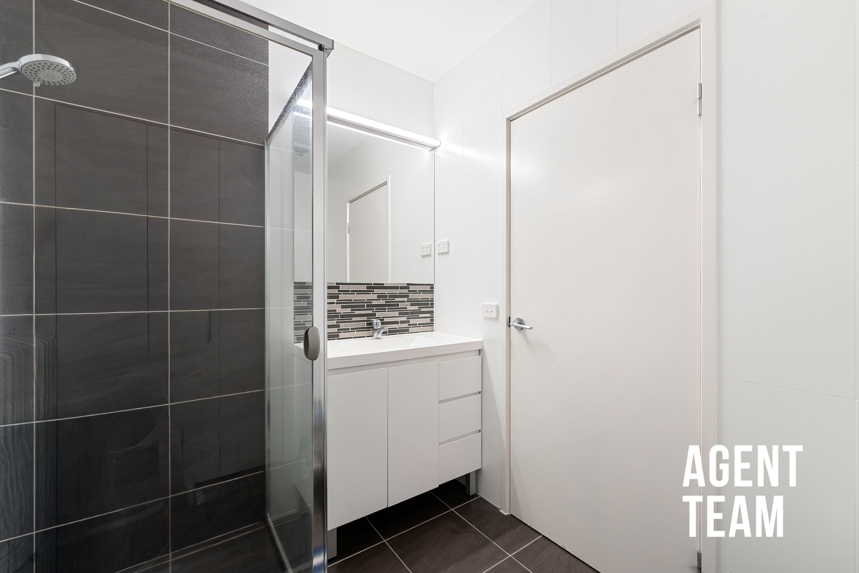 131/230 Flemington Road, Harrison - Thumbnail 8