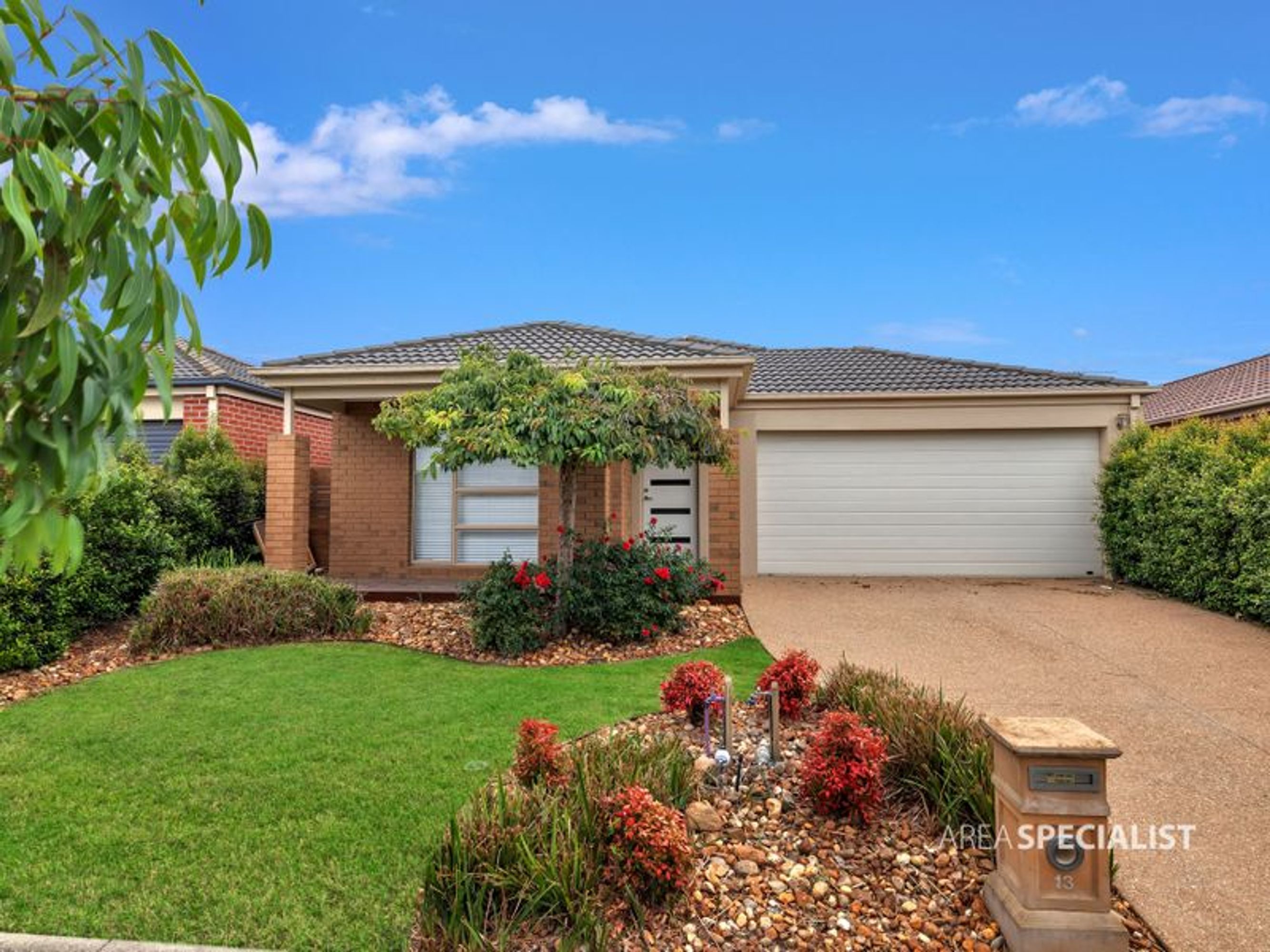13 Archers Field Drive, Cranbourne East - Image 1