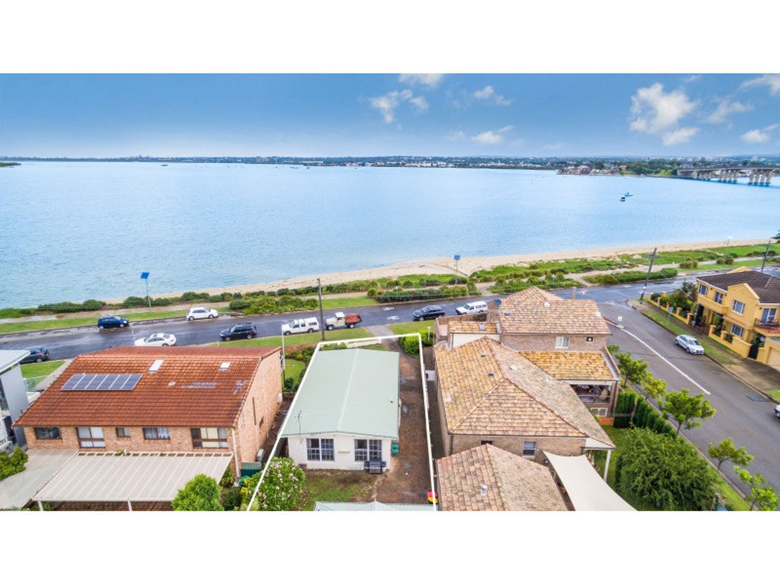 31 Riverside Drive, Sans Souci, Sans Souci - Thumbnail 2