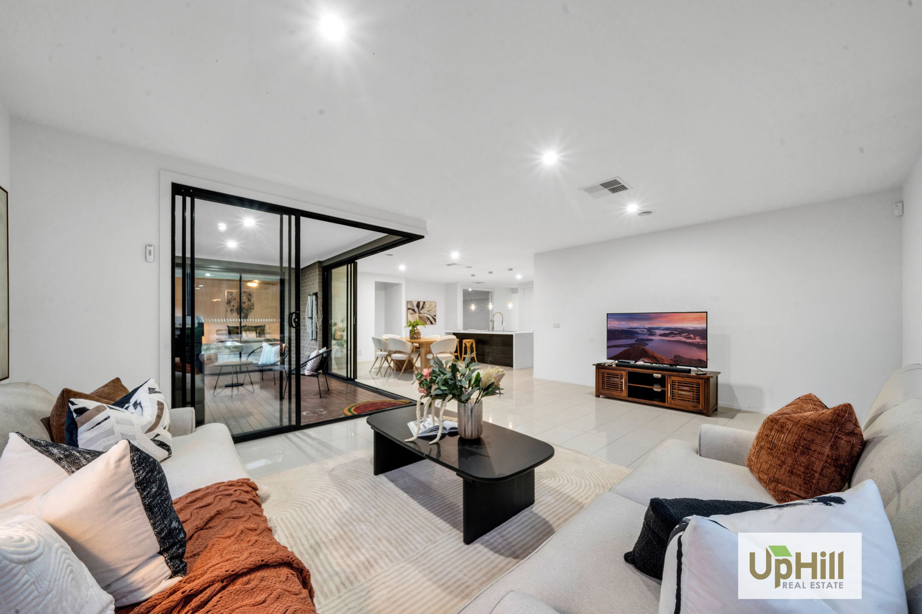 22 Yammerbook Way, Cranbourne East - Thumbnail 6