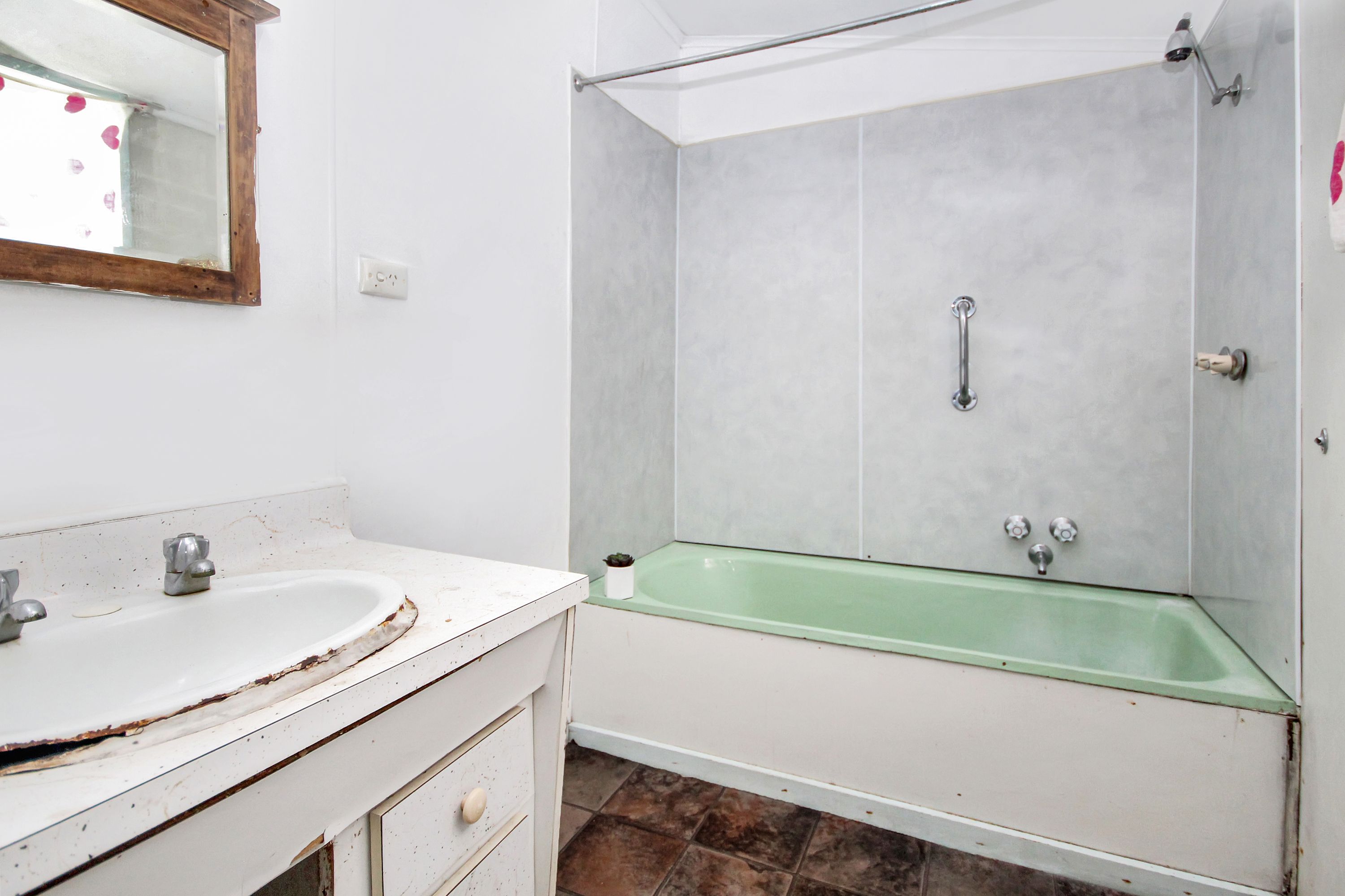 17 Pine Street, Nhill VIC 3418, Nhill - Thumbnail 8