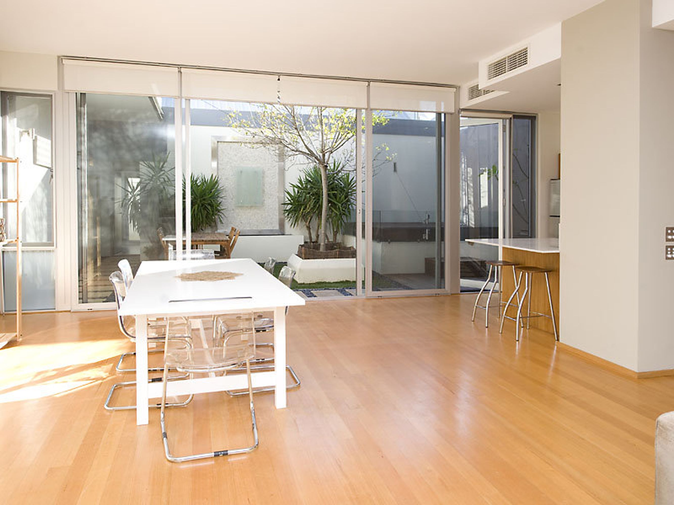 32 Mere View Way, Subiaco - Thumbnail 3