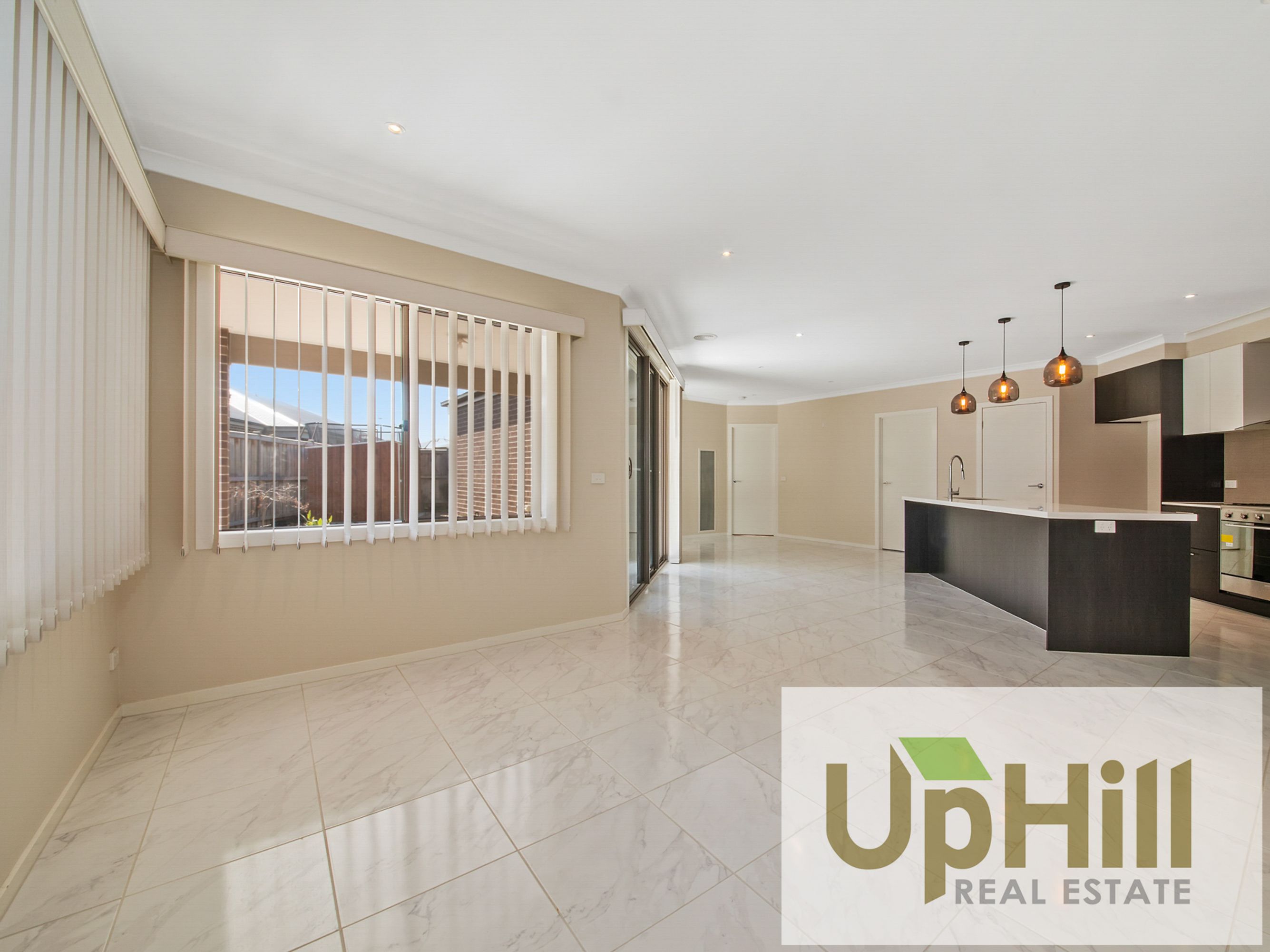 47 RIVERSTONE BOULEVARD, Clyde North - Thumbnail 5