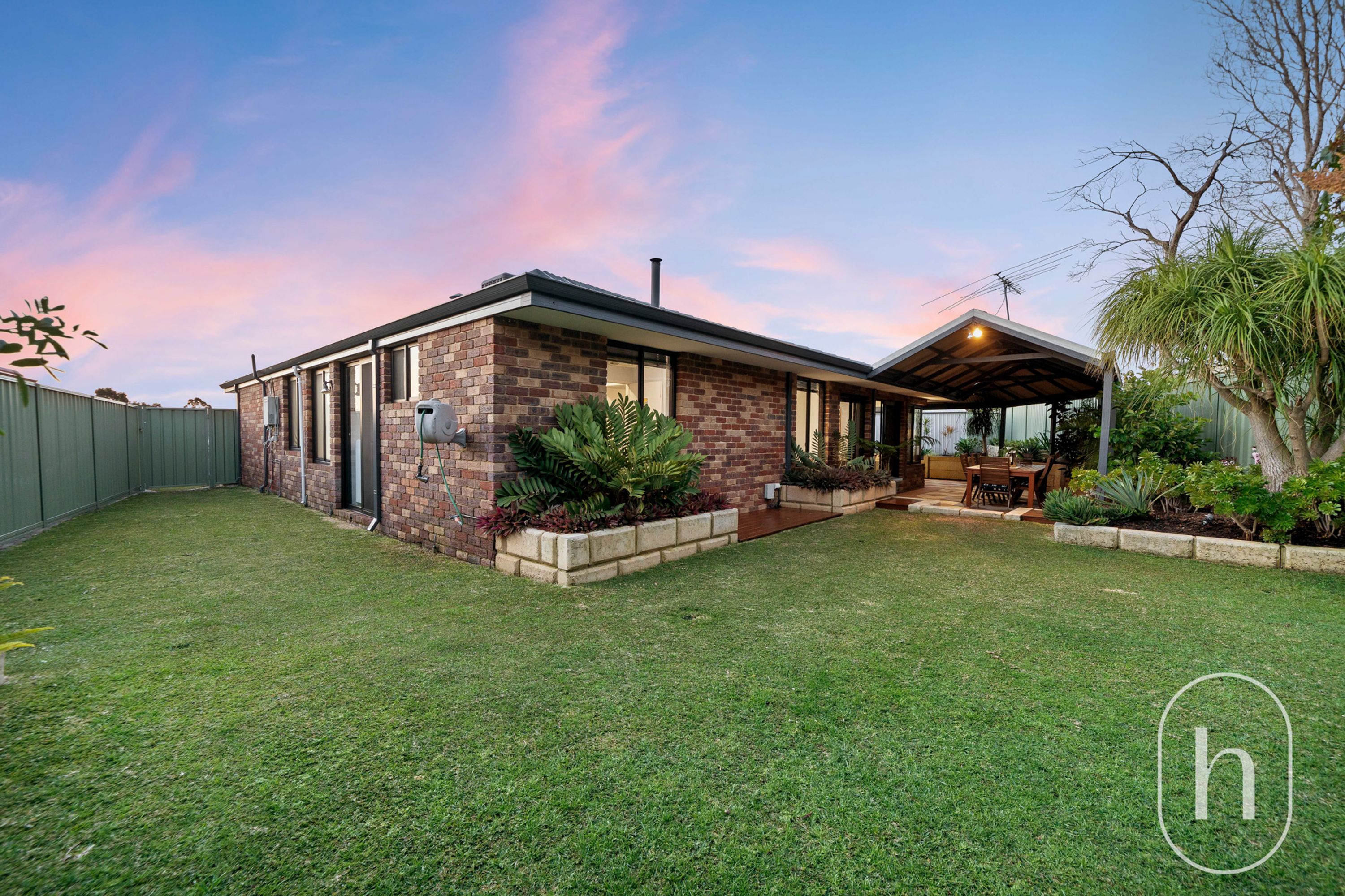 24 Holley Place, Marangaroo - Thumbnail 5