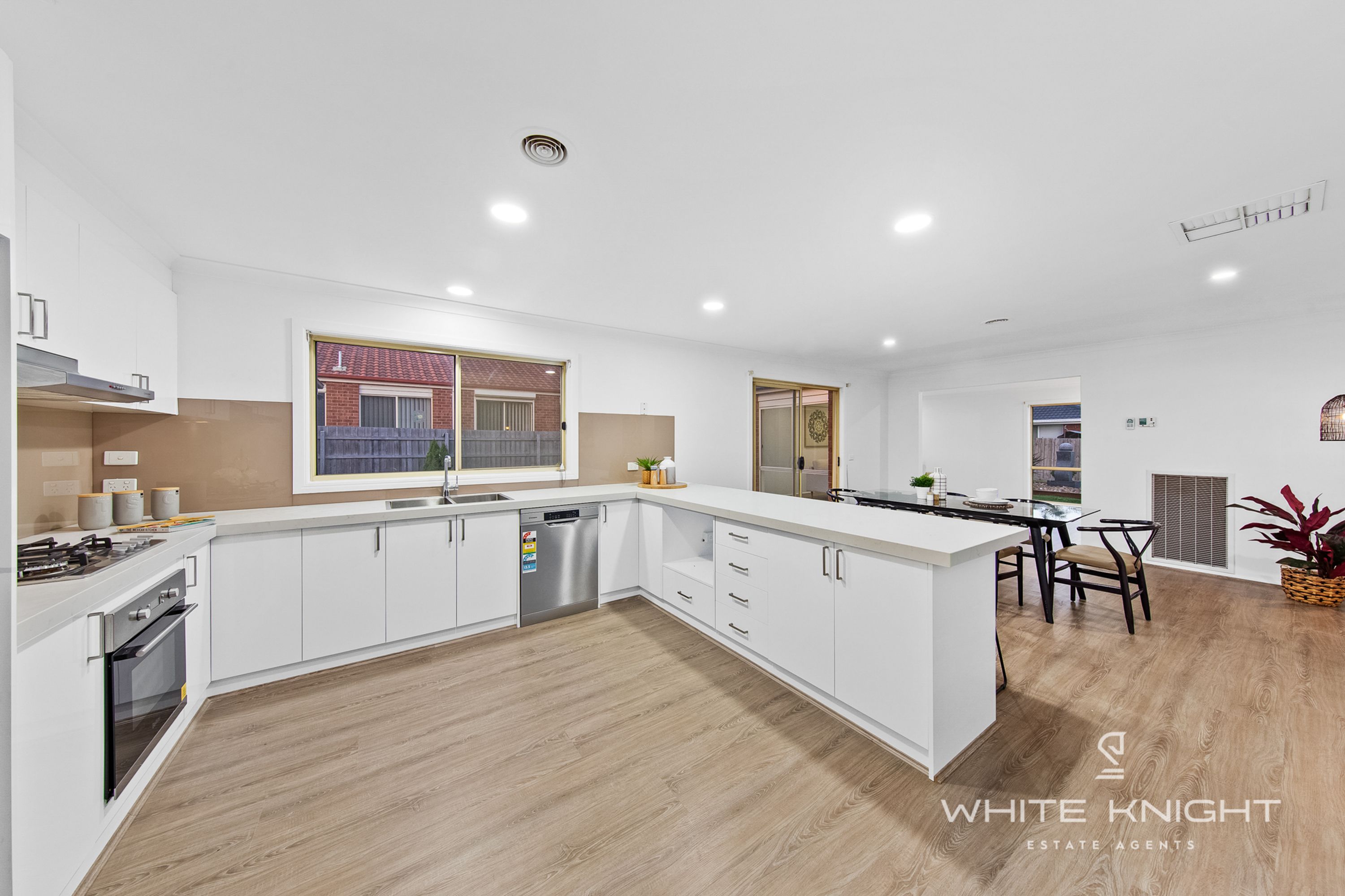 30 Jindabyne Avenue, Taylors Hill - Thumbnail 5