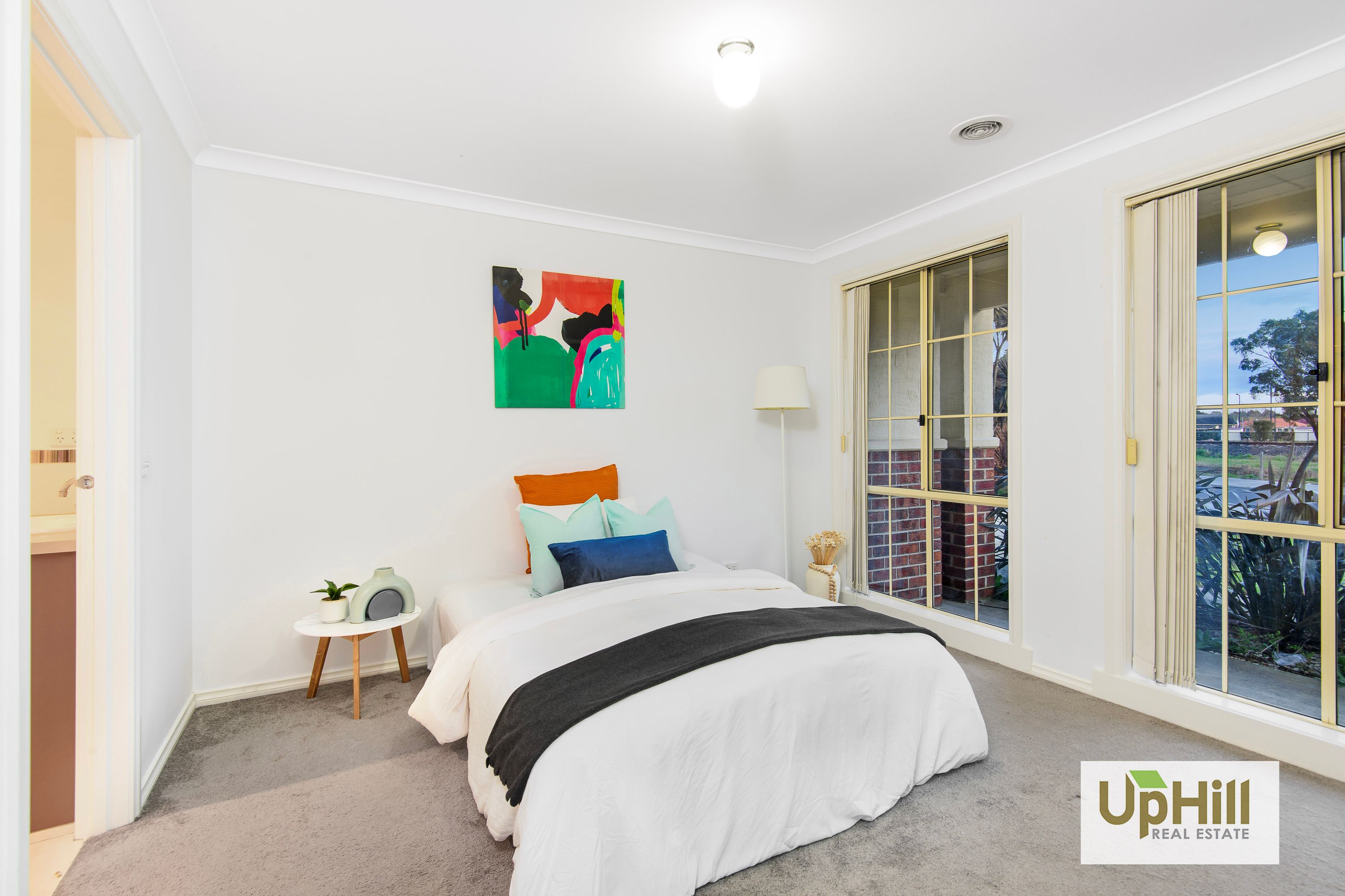 26 Maddock drive, Cranbourne East - Thumbnail 8