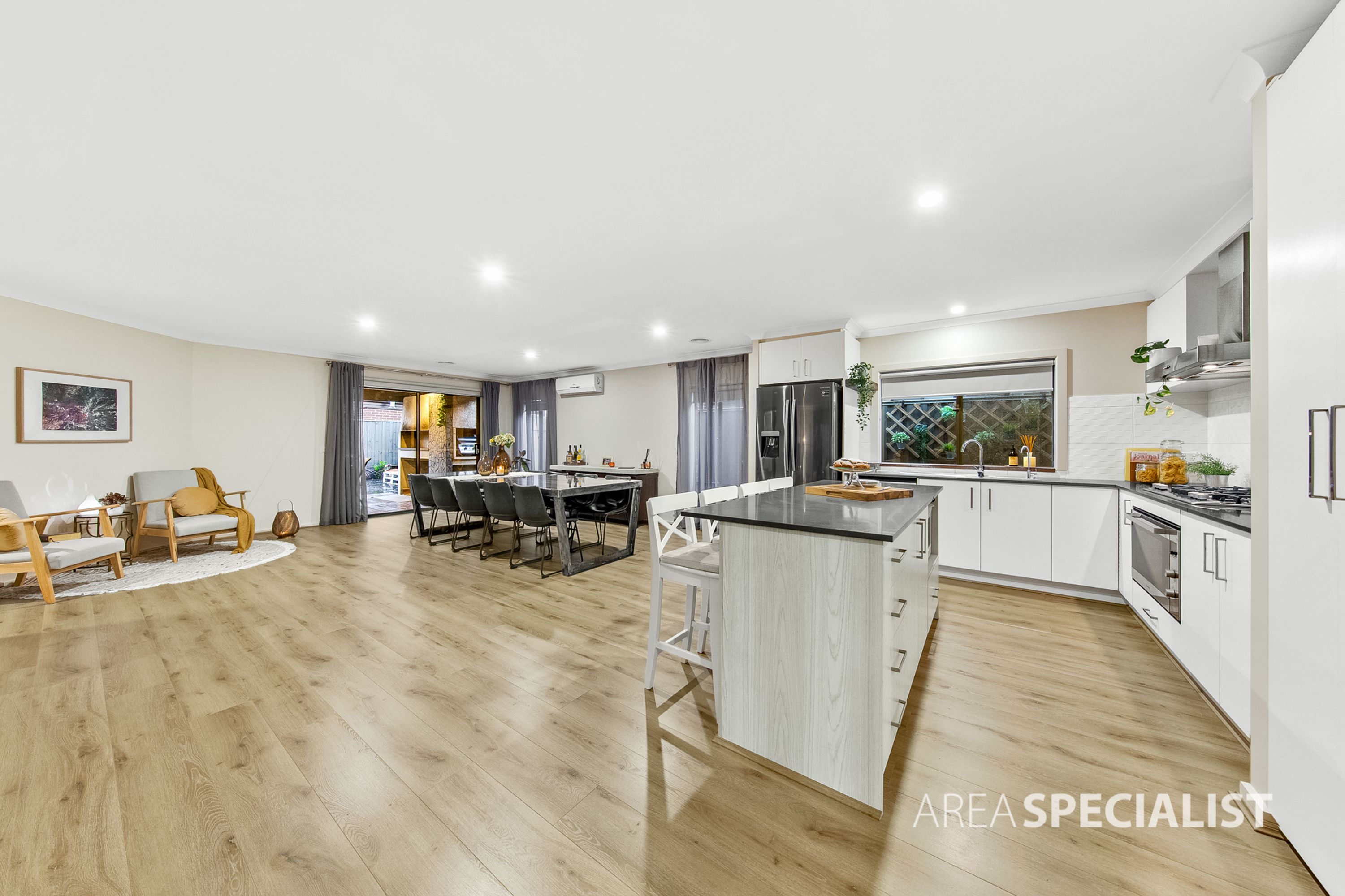 82 Hawking Crescent, Fraser Rise VIC 3336, Fraser Rise - Thumbnail 3