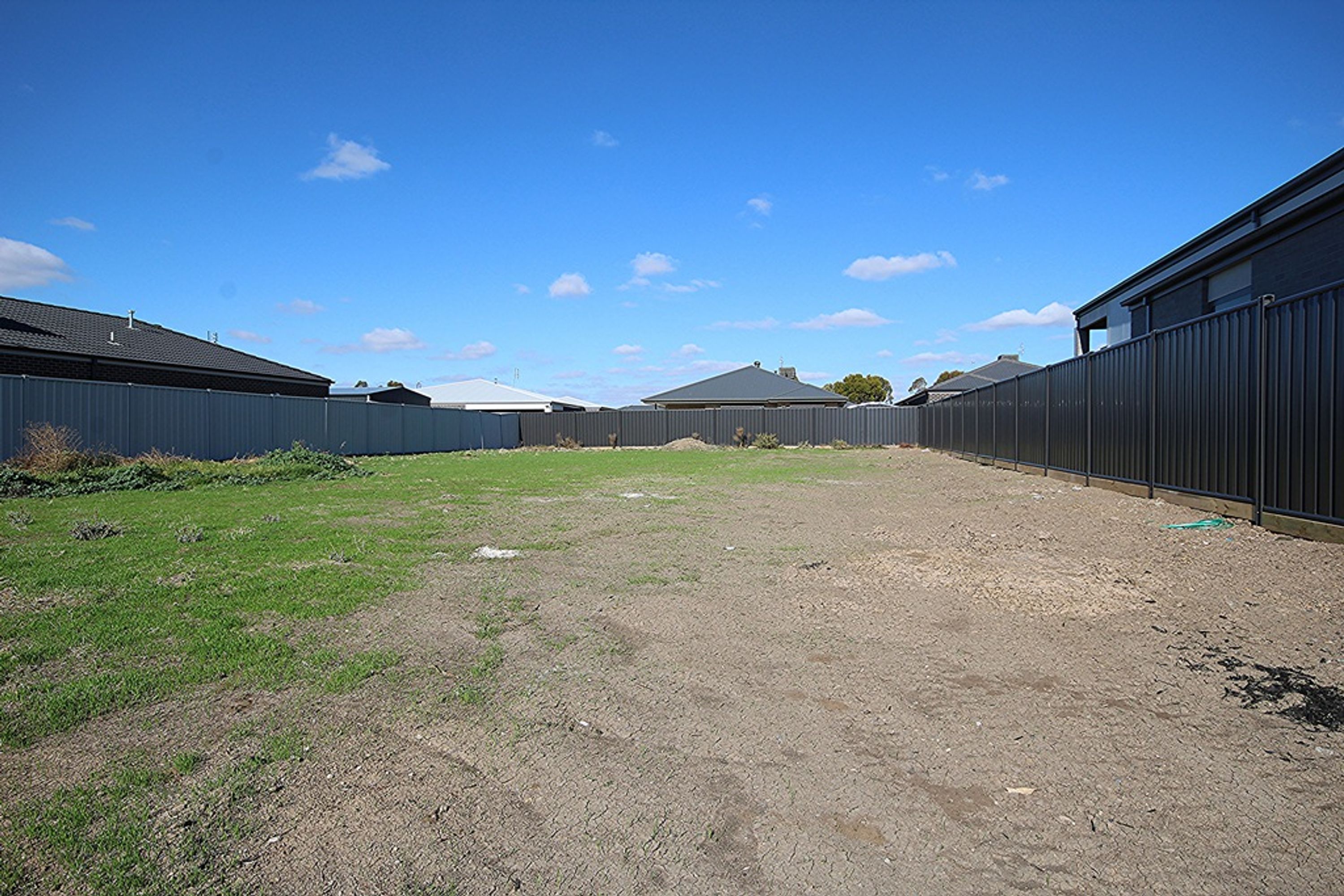 11 Mclean Drive, Horsham VIC 3400, Horsham - Thumbnail 2